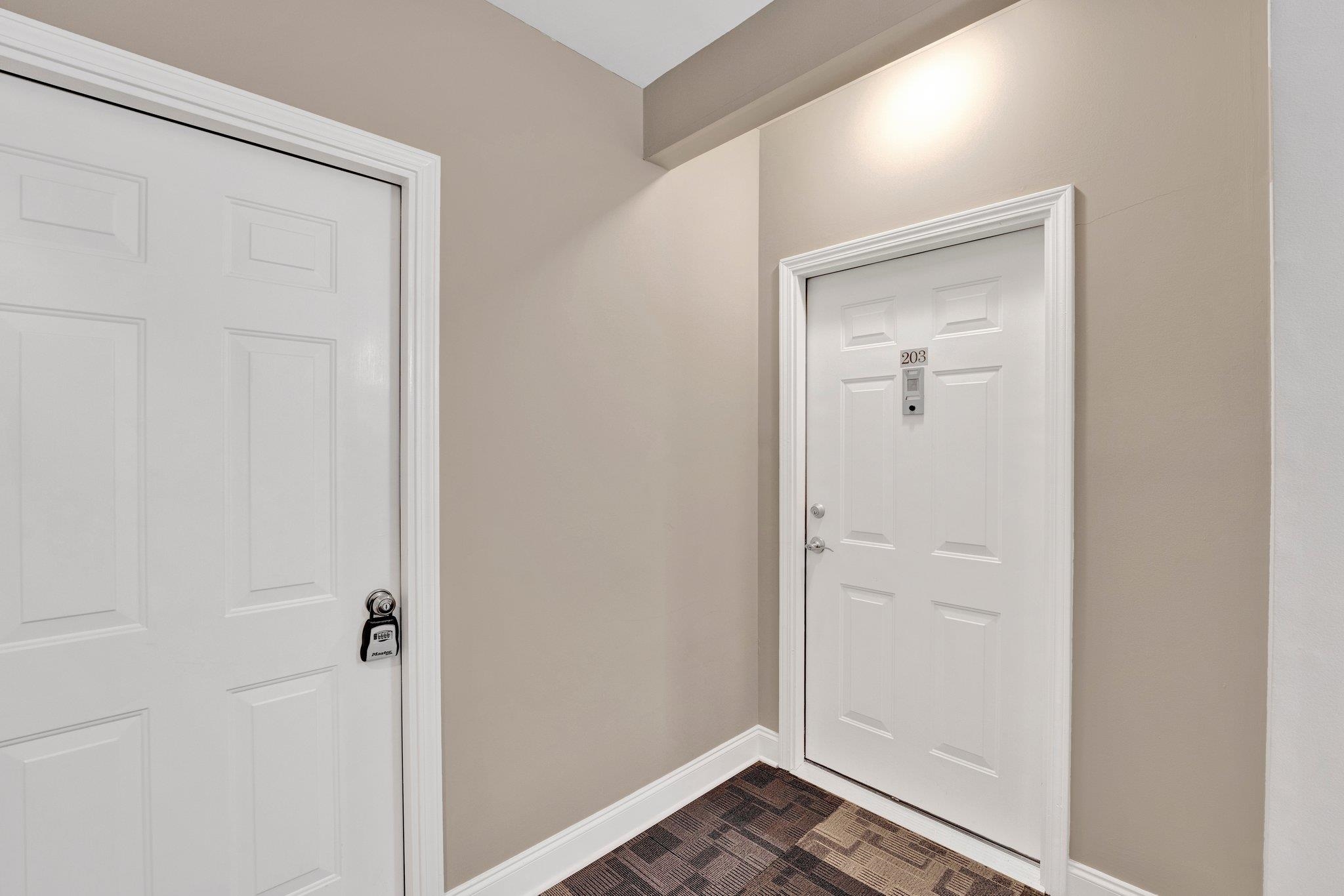 580 S MAIN ST Unit: 203