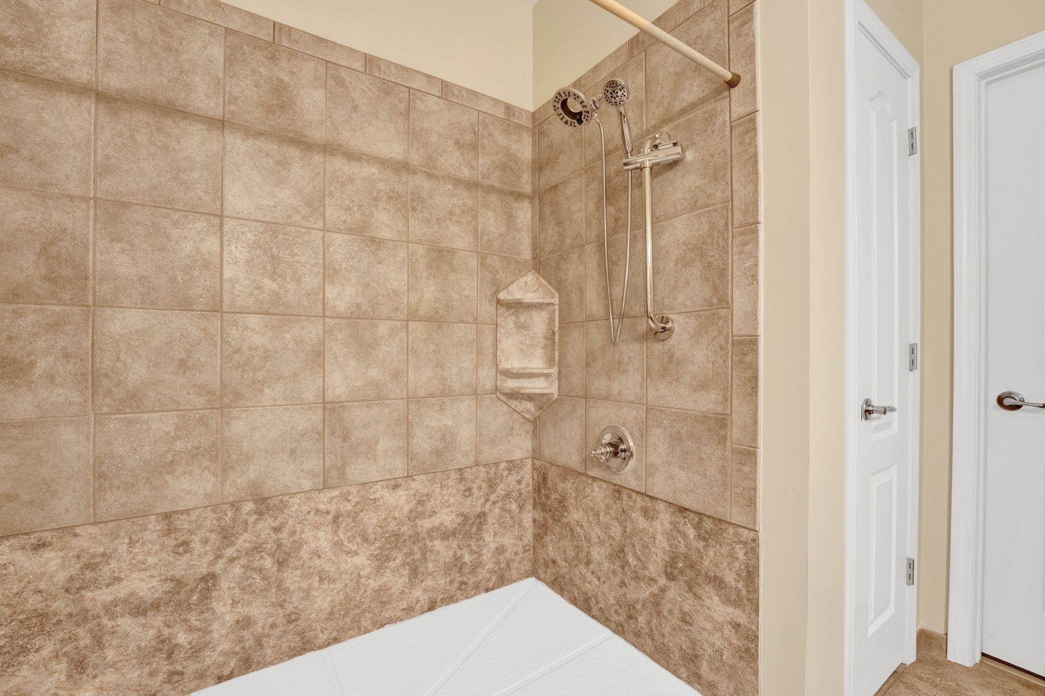 580 S MAIN ST Unit: 203