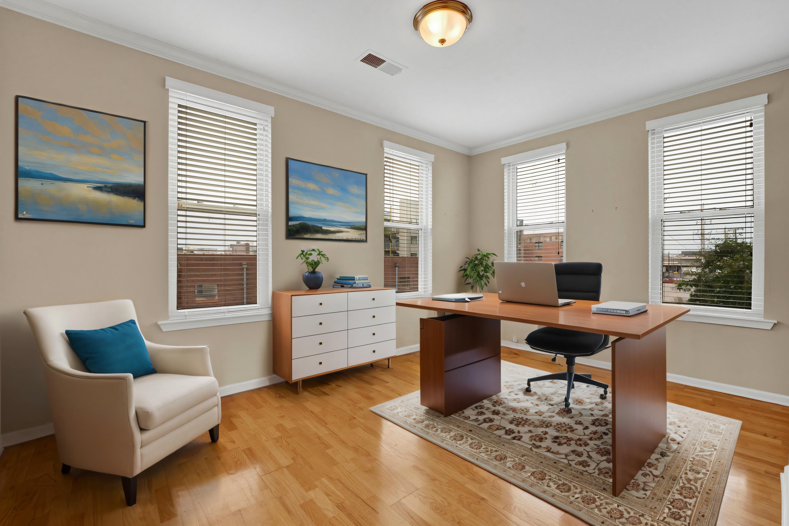 580 S MAIN ST Unit: 203