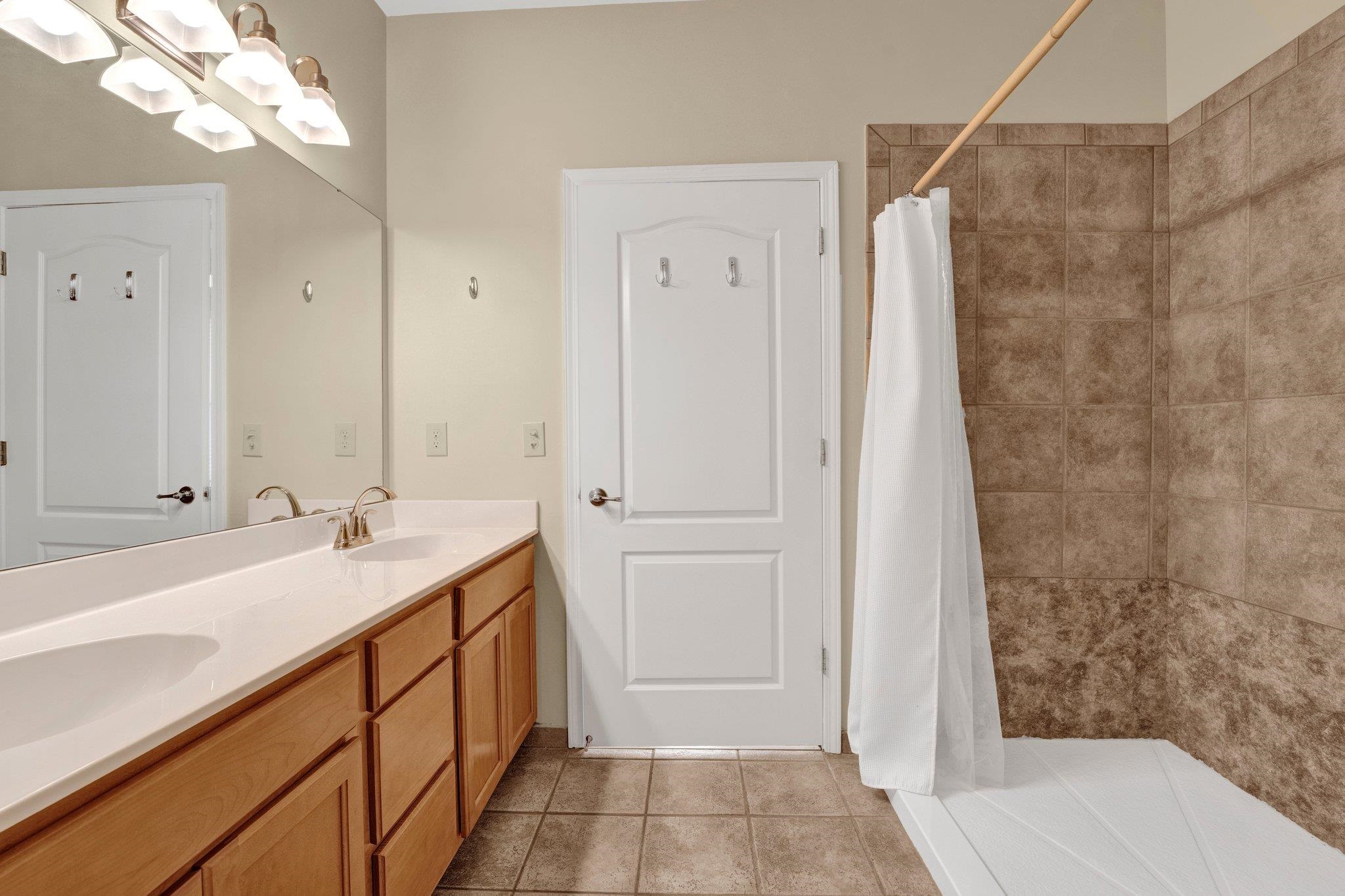 580 S MAIN ST Unit: 203