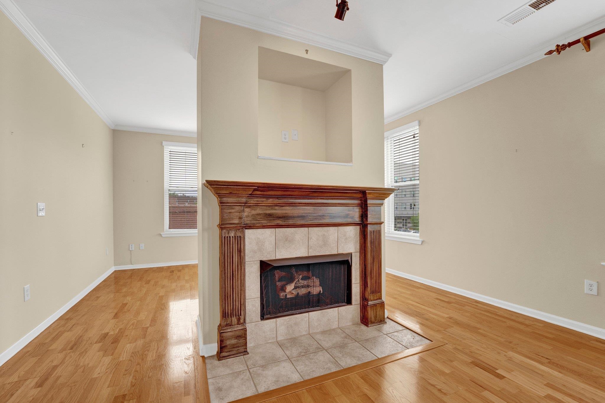 580 S MAIN ST Unit: 203