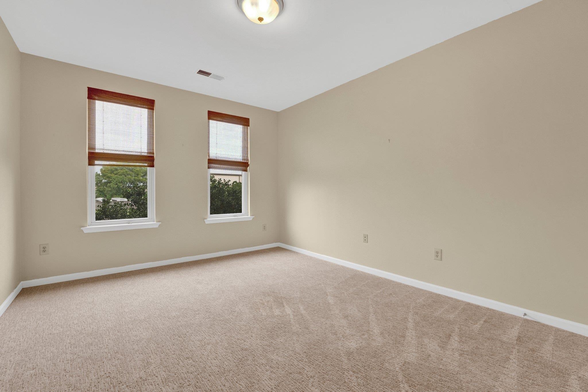 580 S MAIN ST Unit: 203