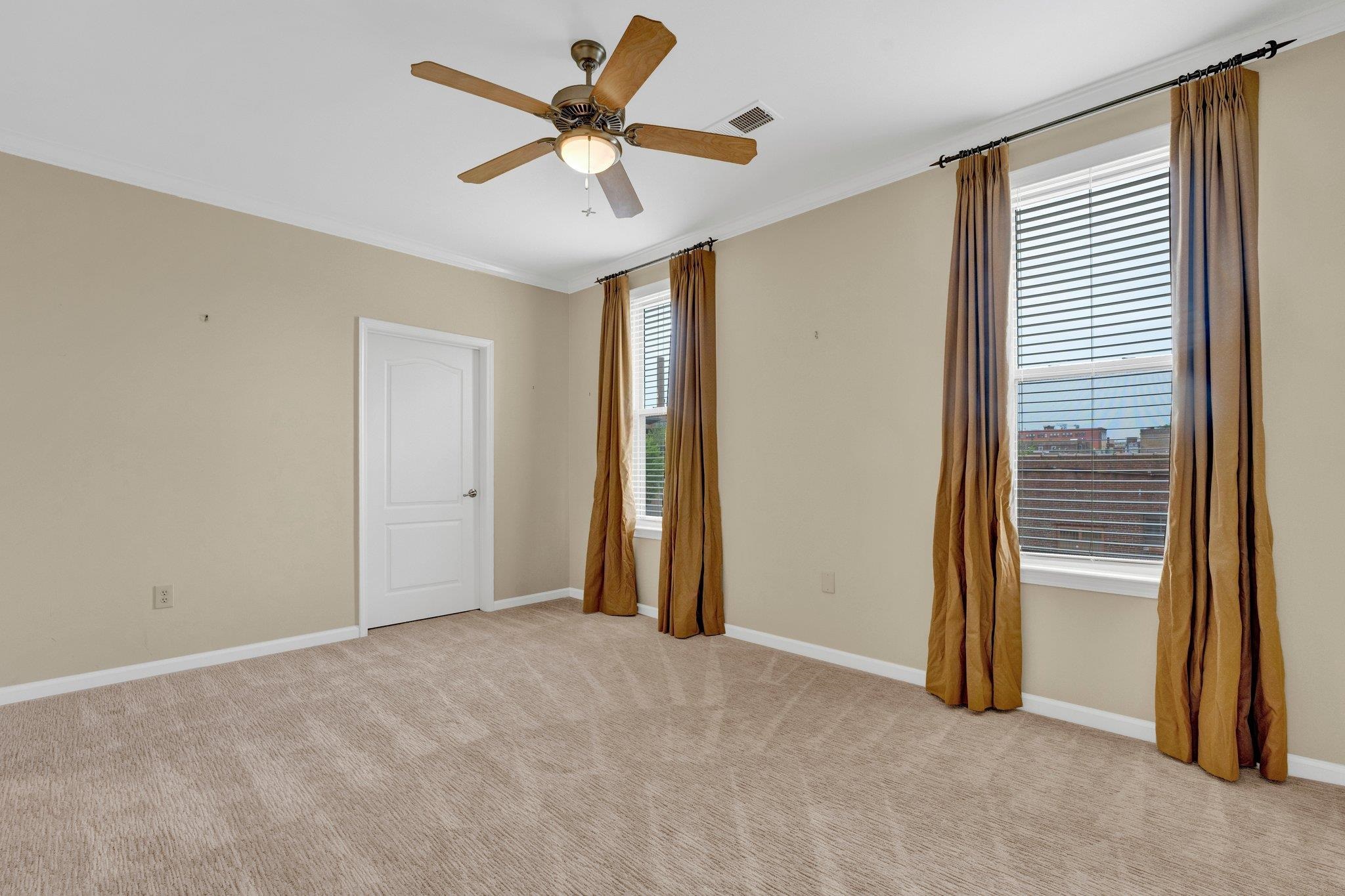 580 S MAIN ST Unit: 203