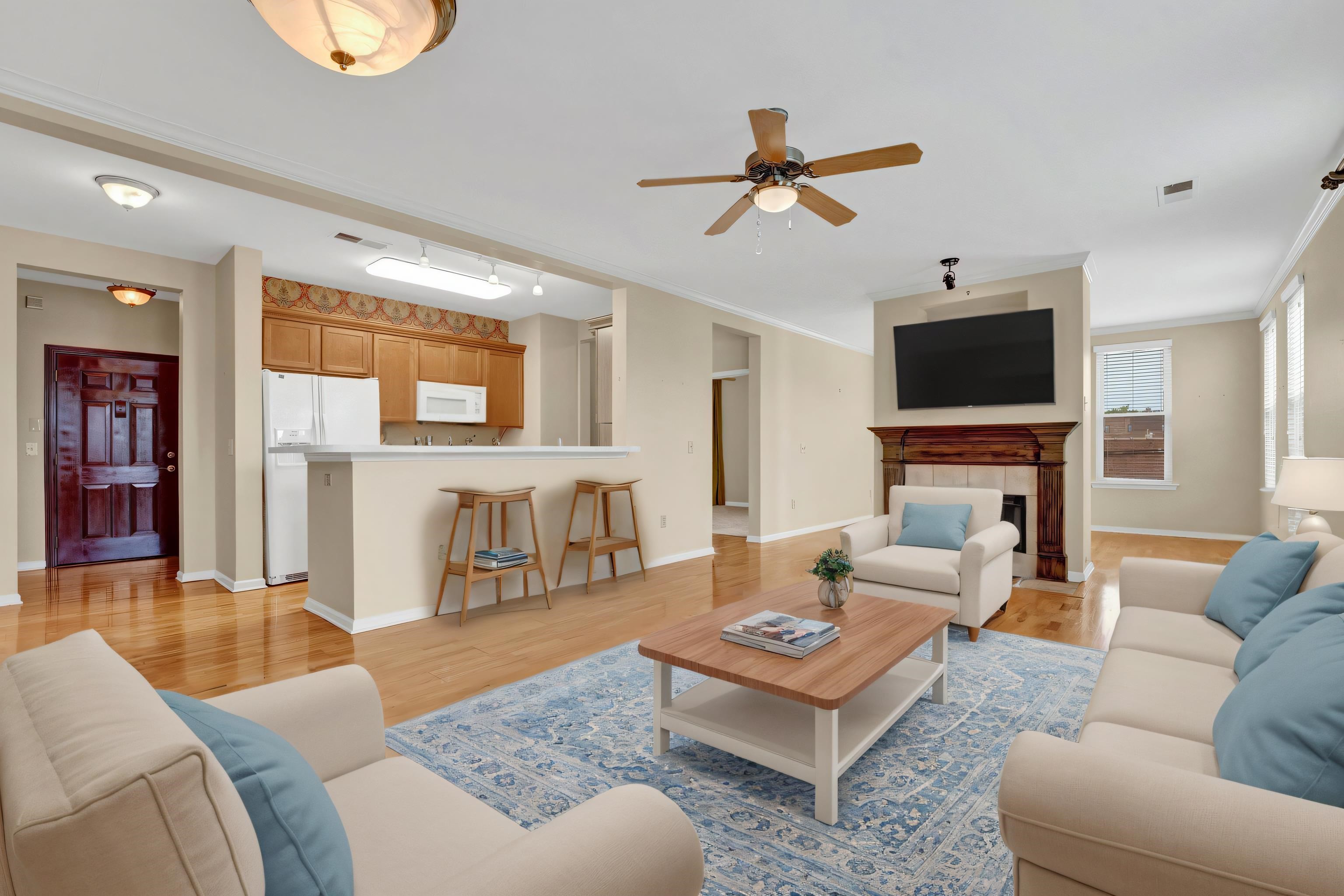 580 S MAIN ST Unit: 203