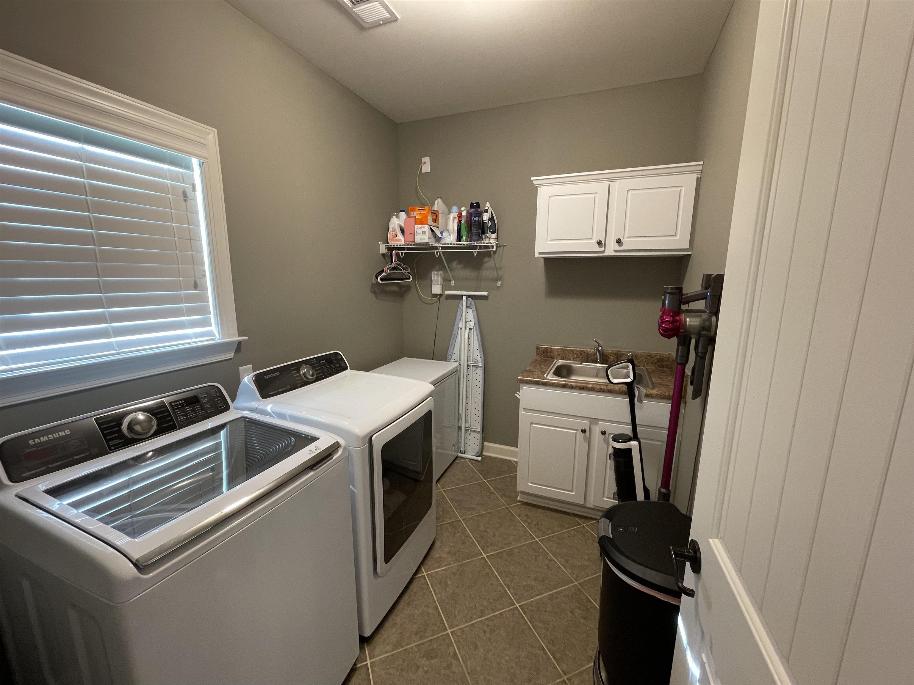 8339 HUNTERS HOLLOW CV