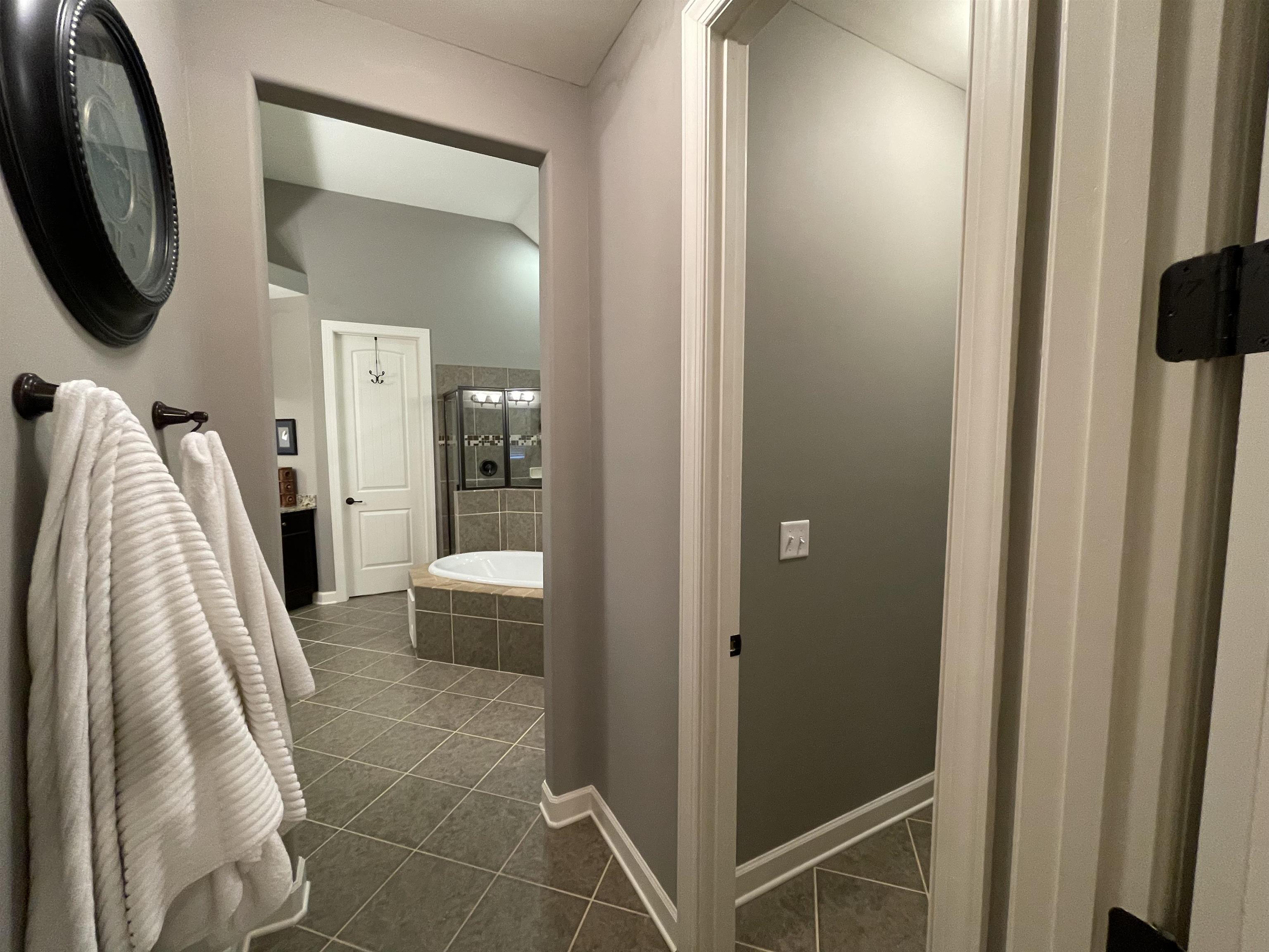 8339 HUNTERS HOLLOW CV