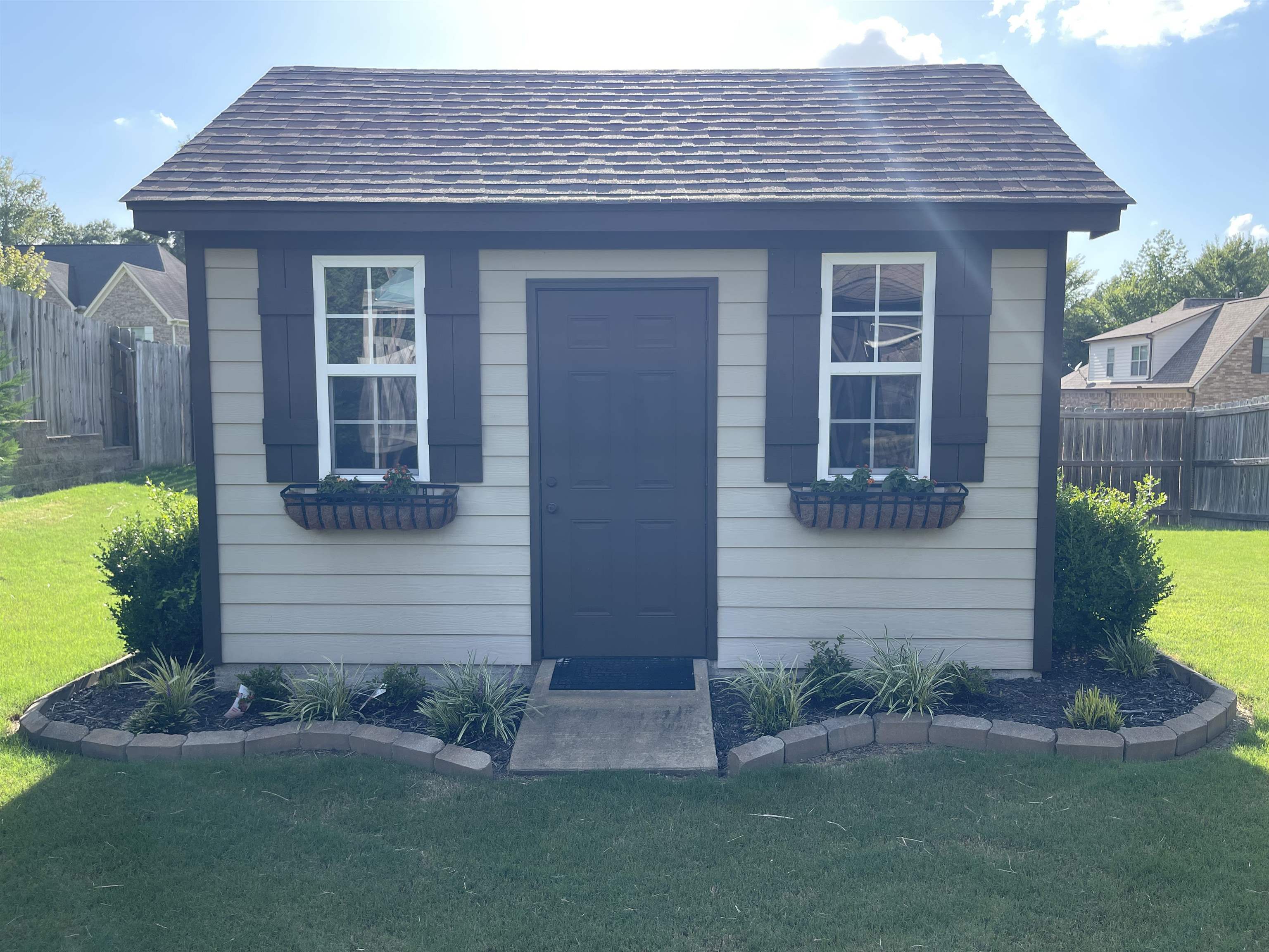 8339 HUNTERS HOLLOW CV