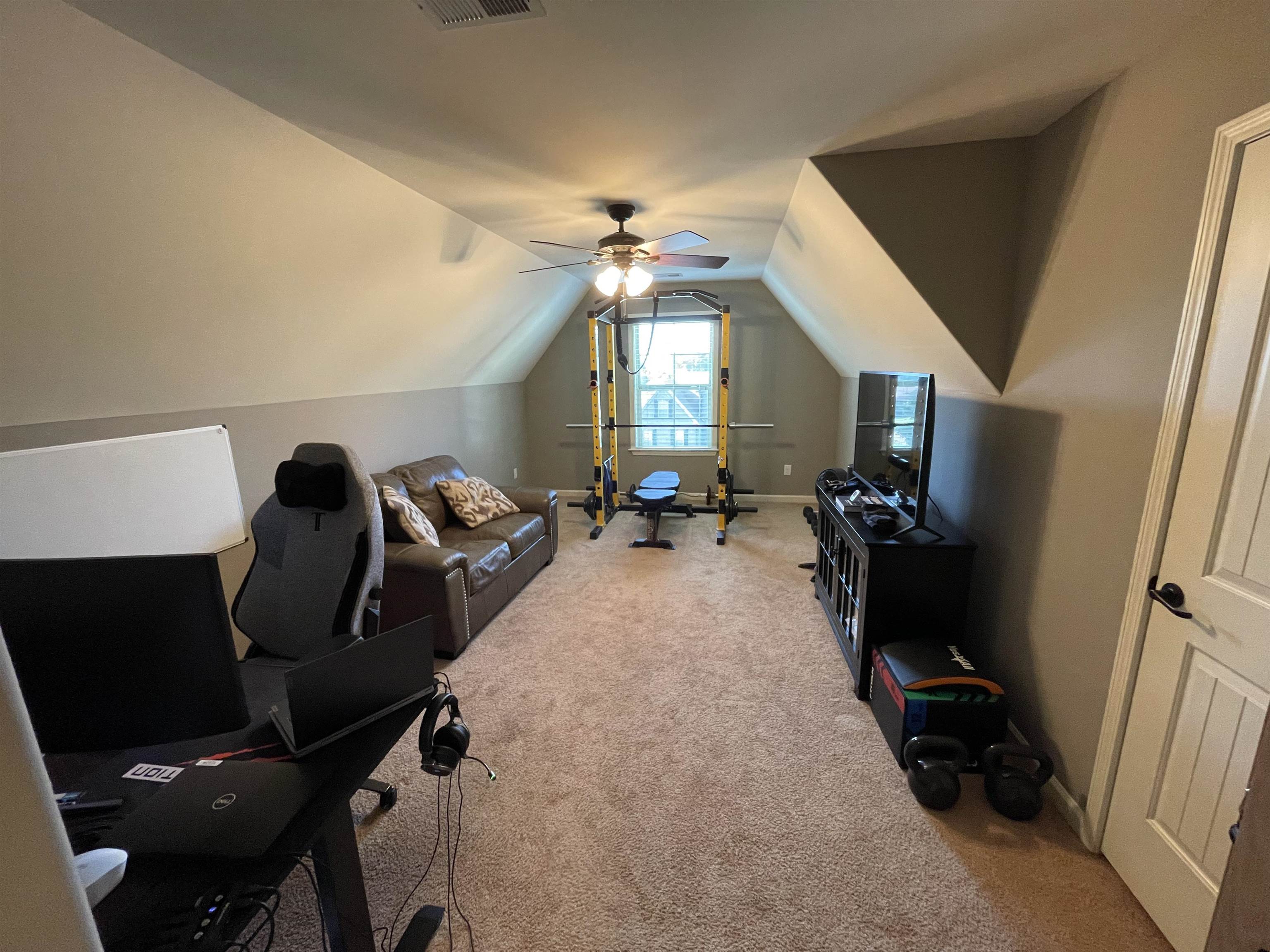 8339 HUNTERS HOLLOW CV