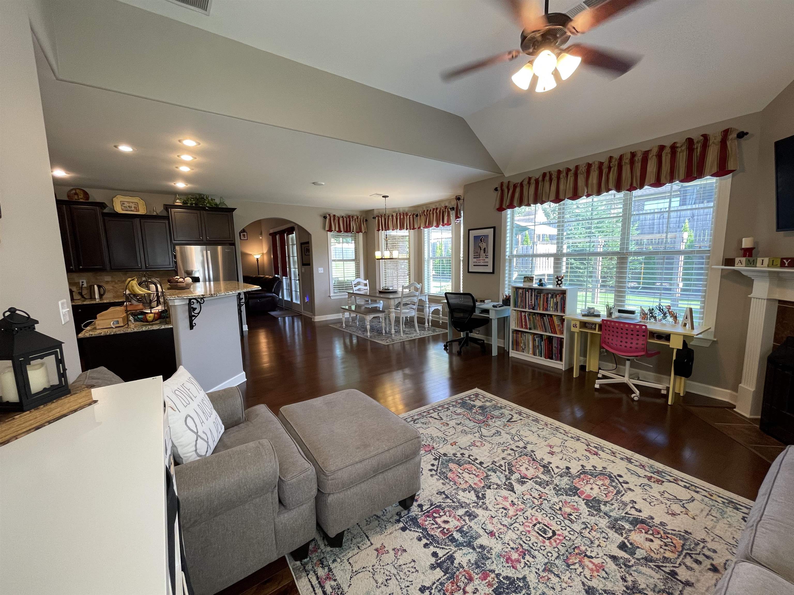 8339 HUNTERS HOLLOW CV