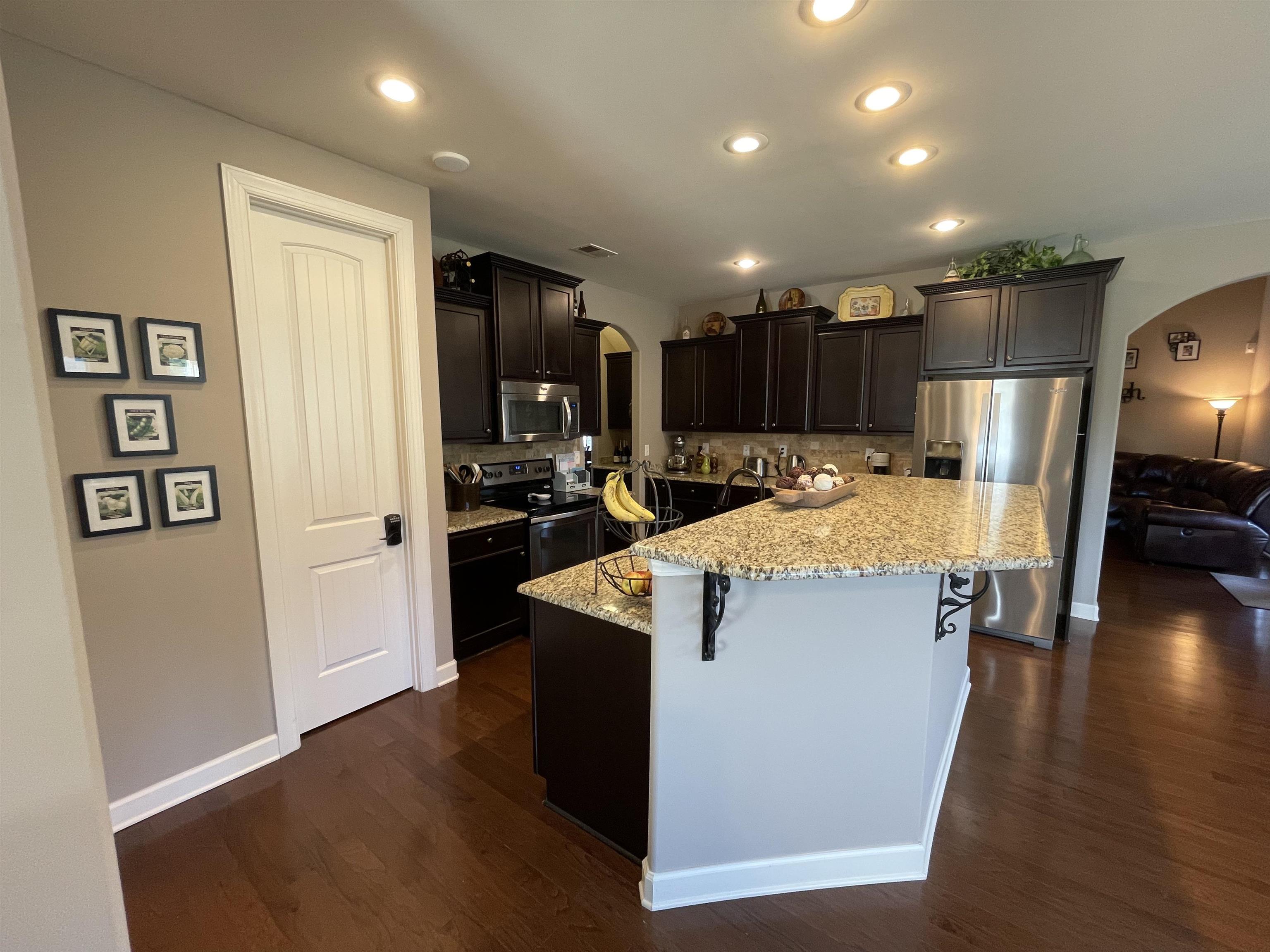 8339 HUNTERS HOLLOW CV