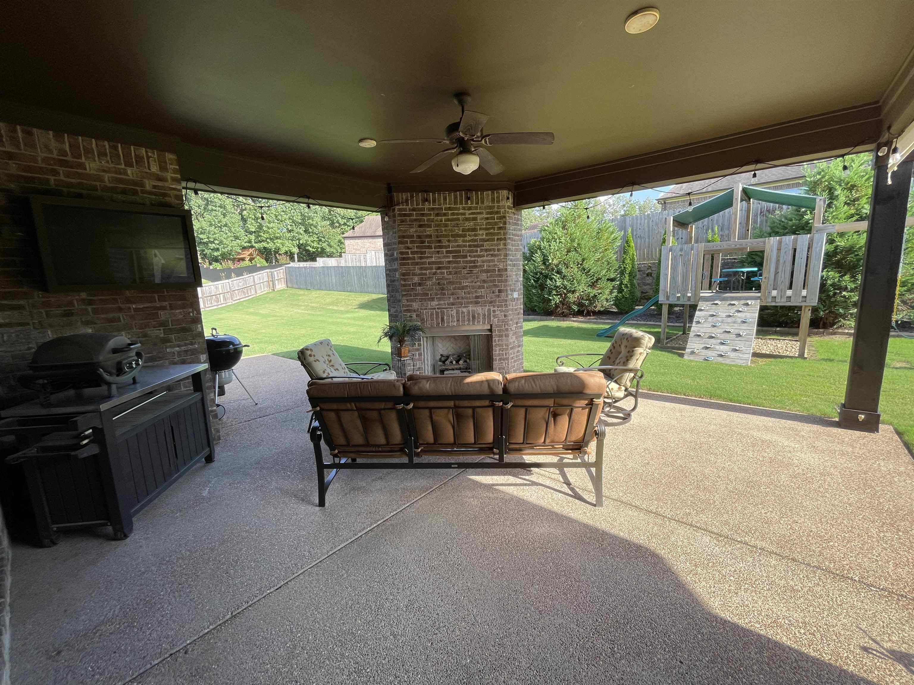 8339 HUNTERS HOLLOW CV