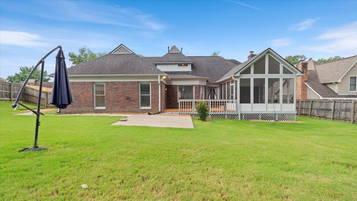 2668 MORNING WOODS DR