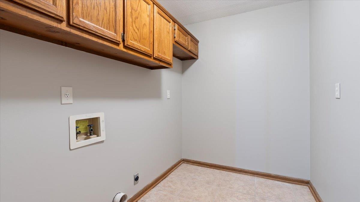 2668 MORNING WOODS DR