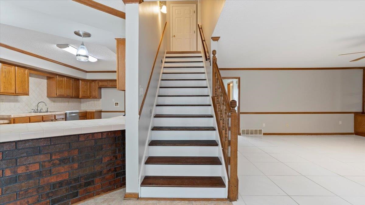 2668 MORNING WOODS DR