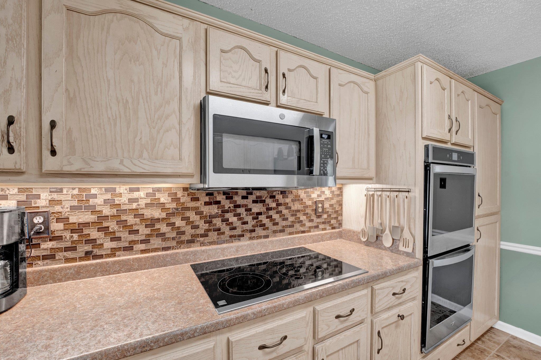 6317 THISTLE POINT CV