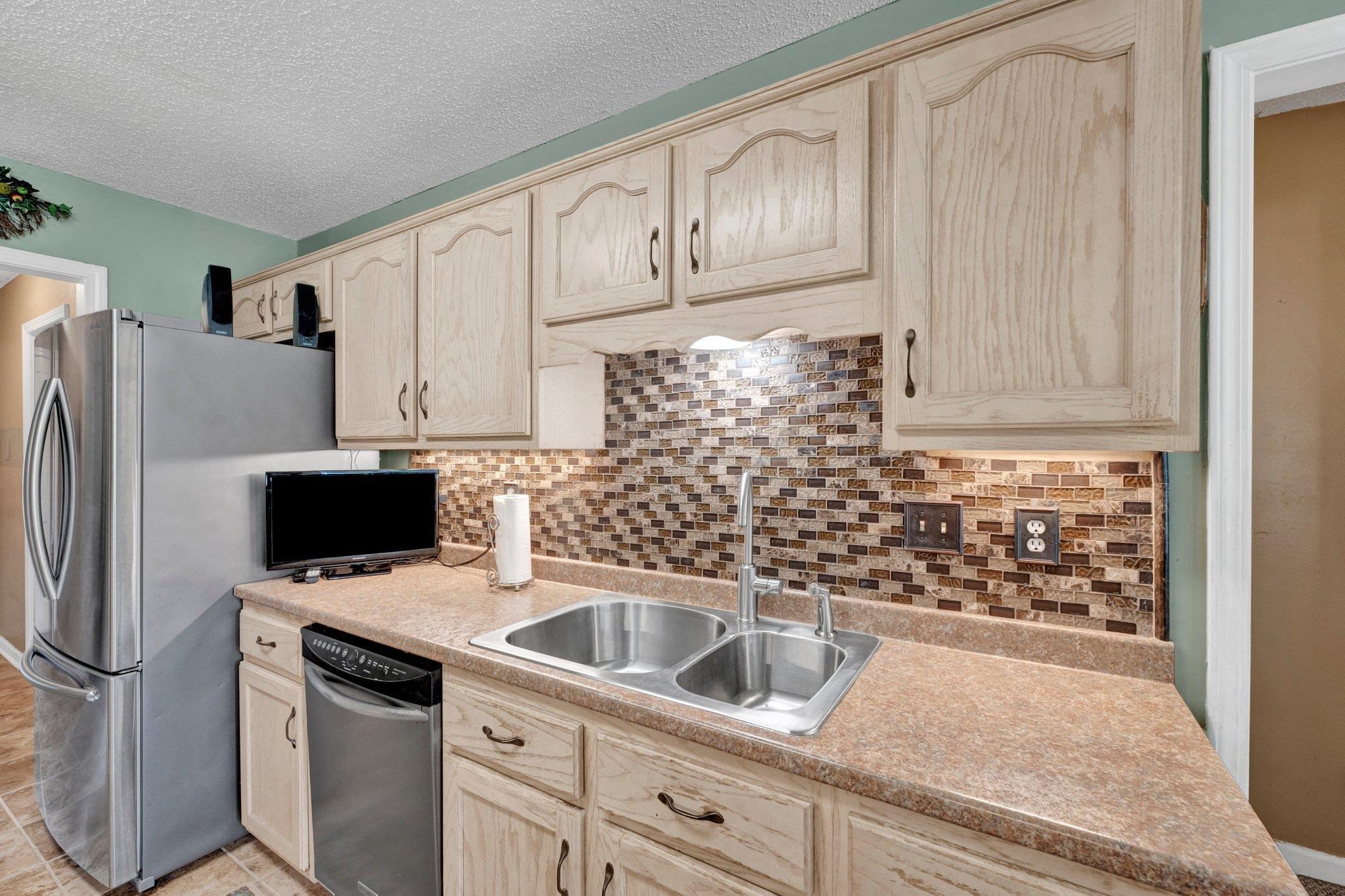 6317 THISTLE POINT CV