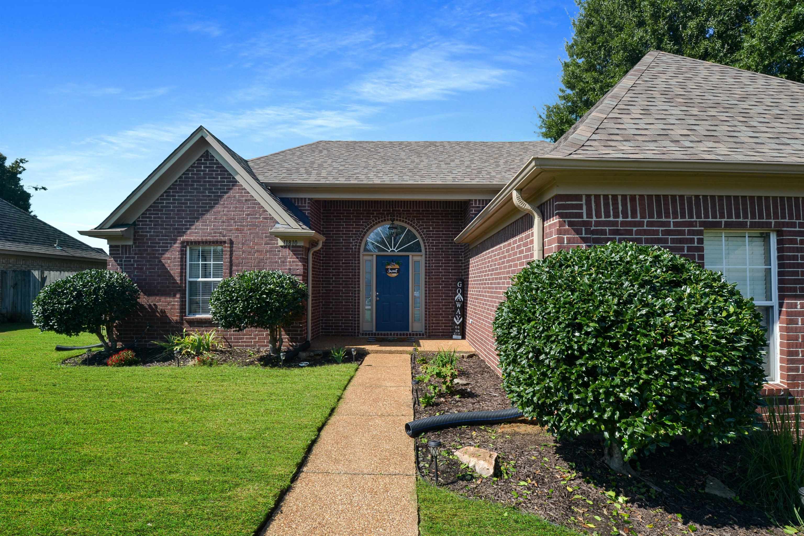 11810 VILLAGE CENTER ST