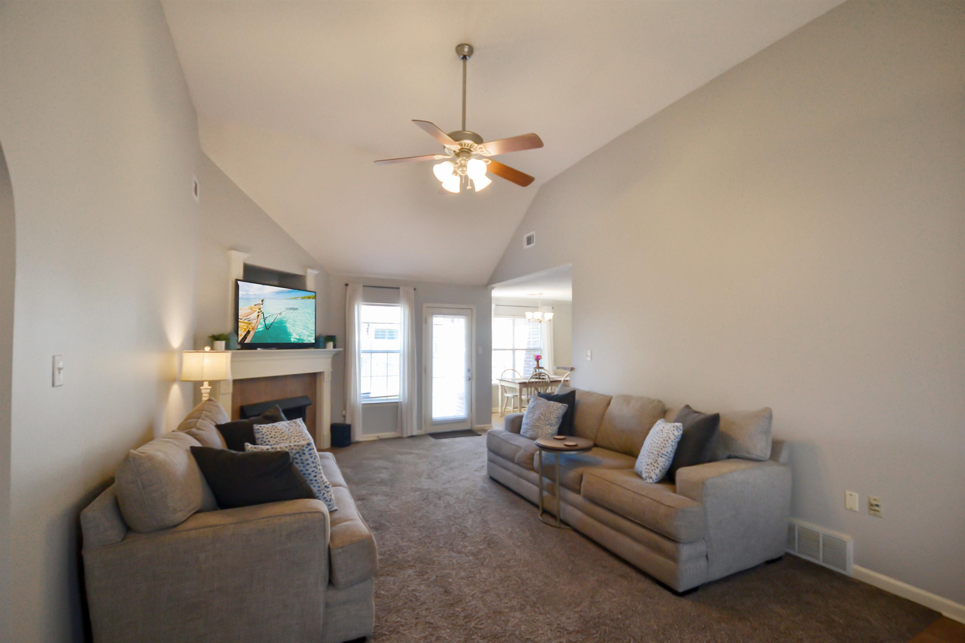 11810 VILLAGE CENTER ST