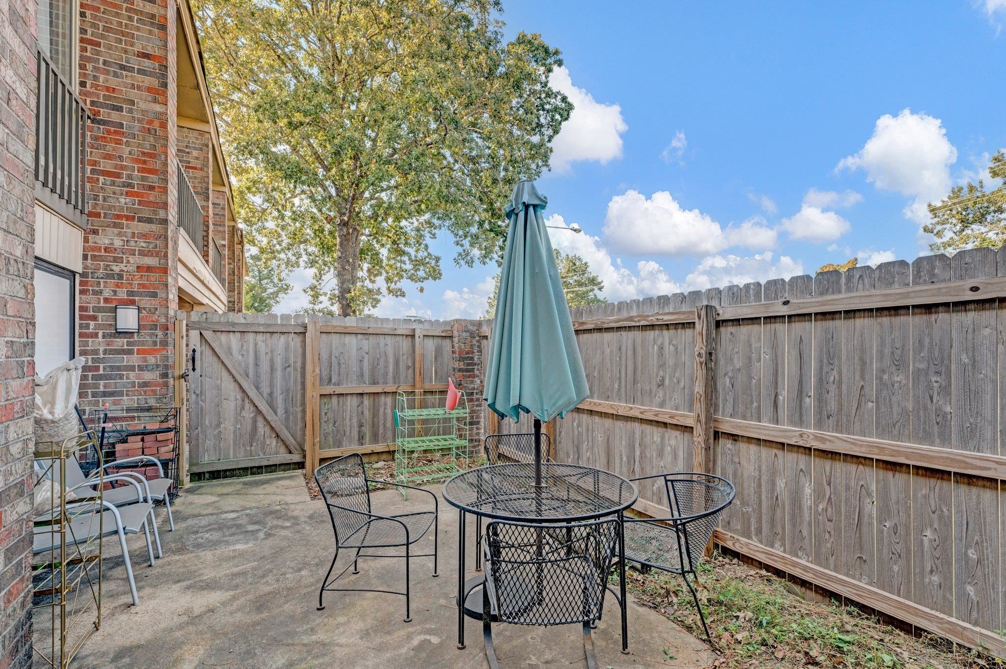 6573 POPLAR AVE Unit: 1