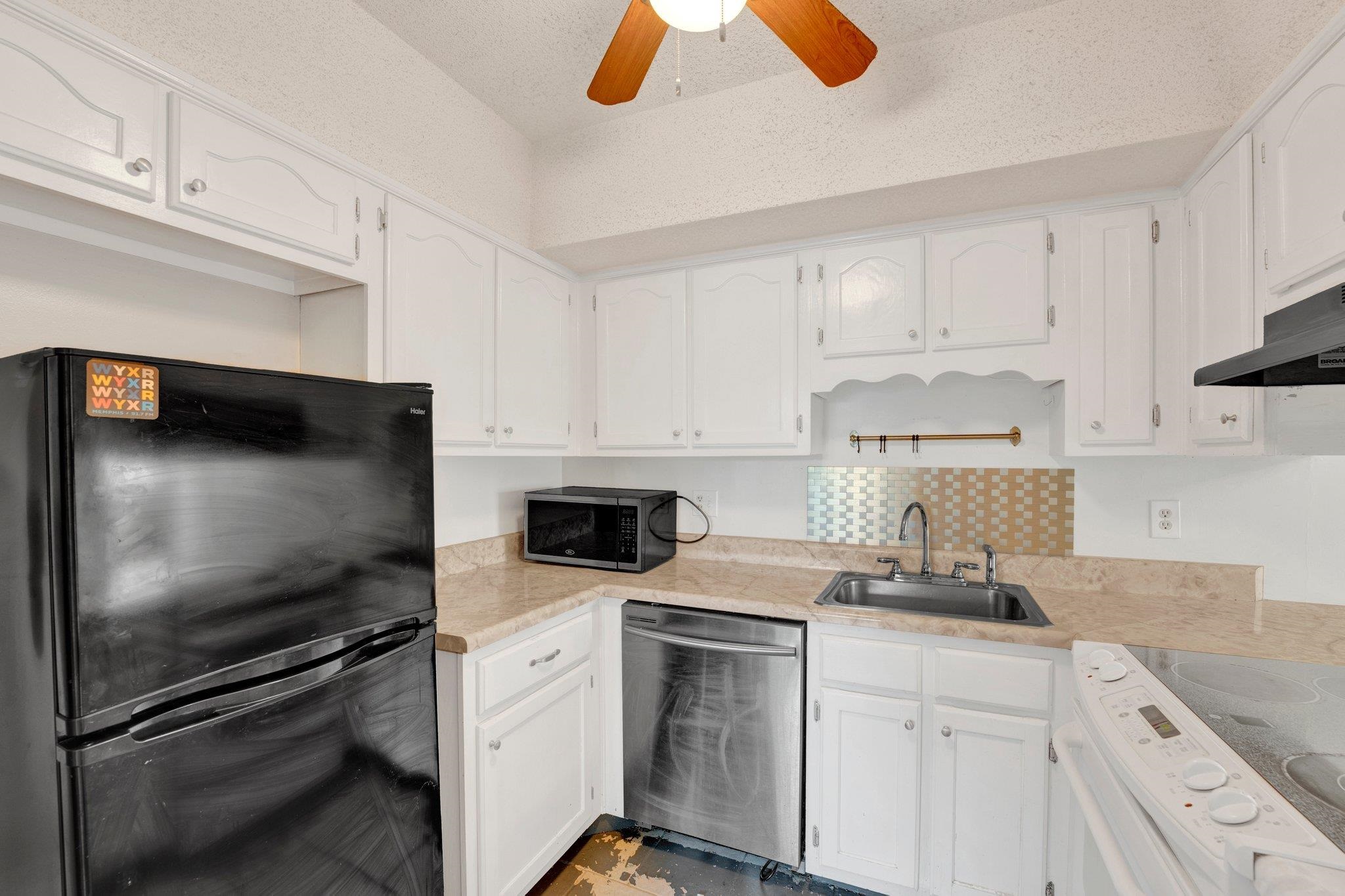 6573 POPLAR AVE Unit: 1