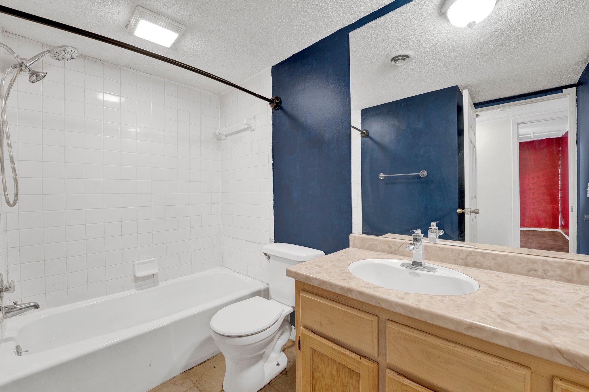 6573 POPLAR AVE Unit: 1