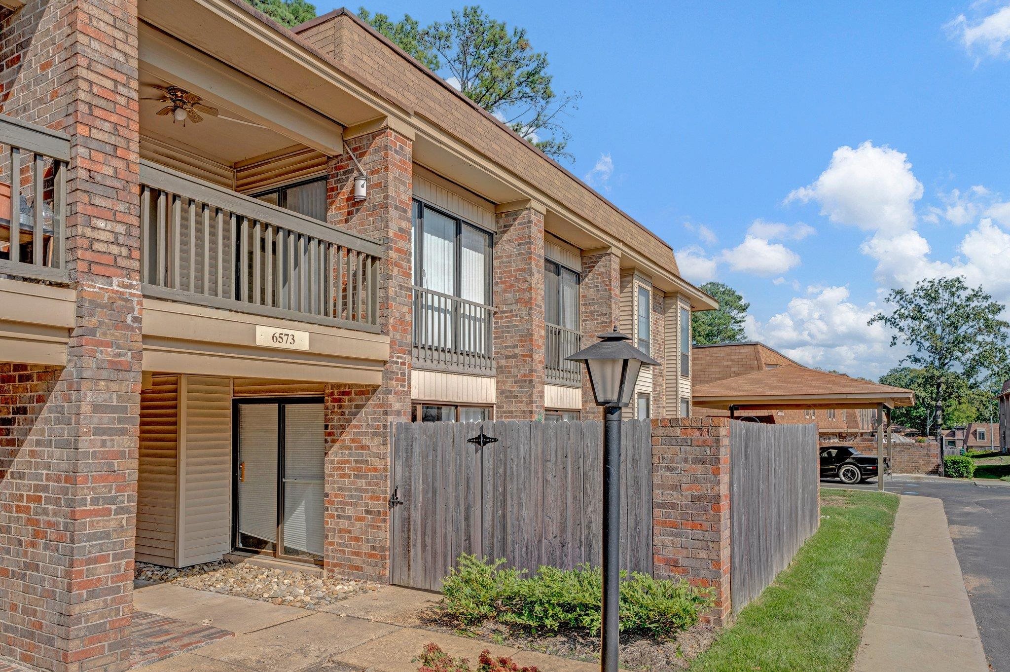 6573 POPLAR AVE Unit: 1