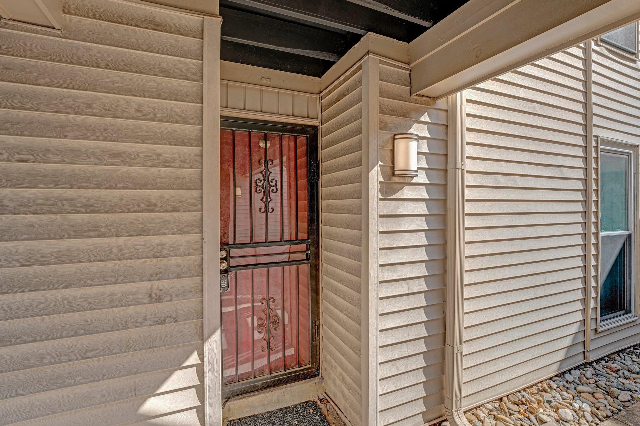 6573 POPLAR AVE Unit: 1