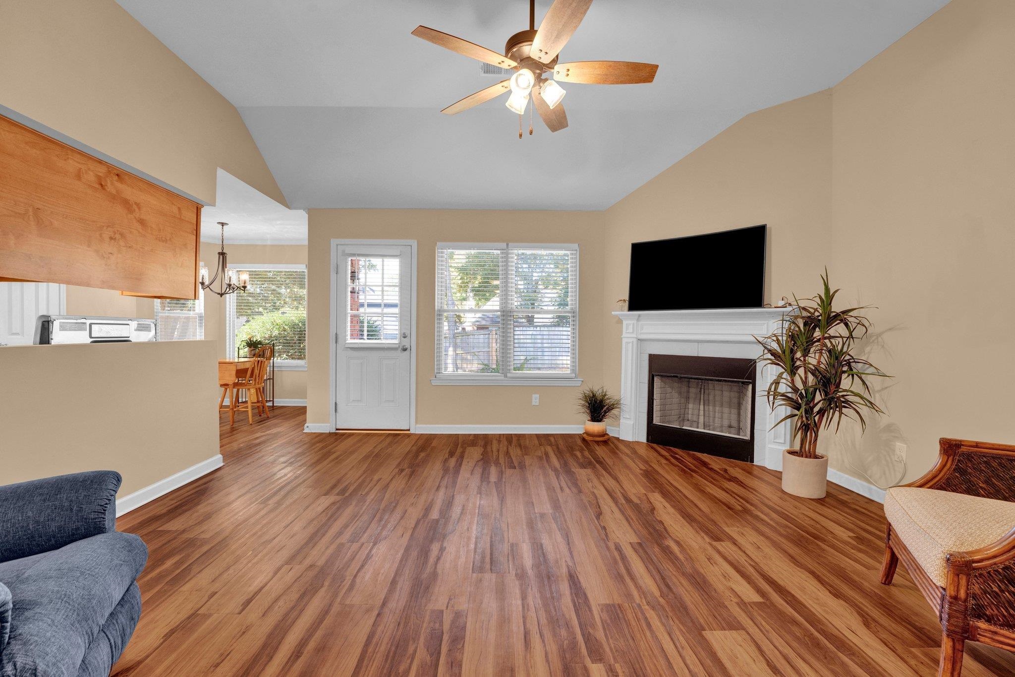 3107 ULTRAGREEN LN
