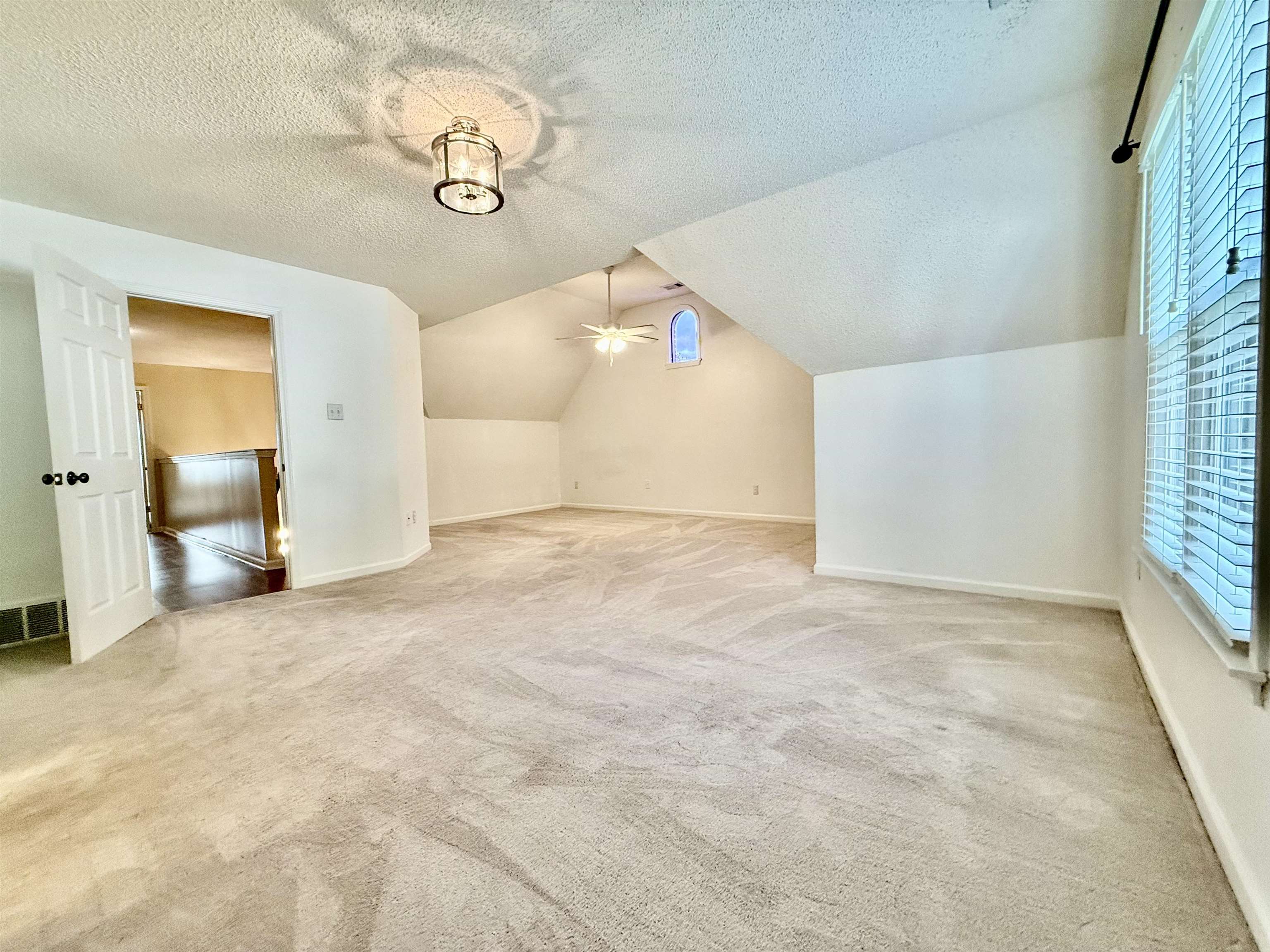 9427 MORNING WOODS CV