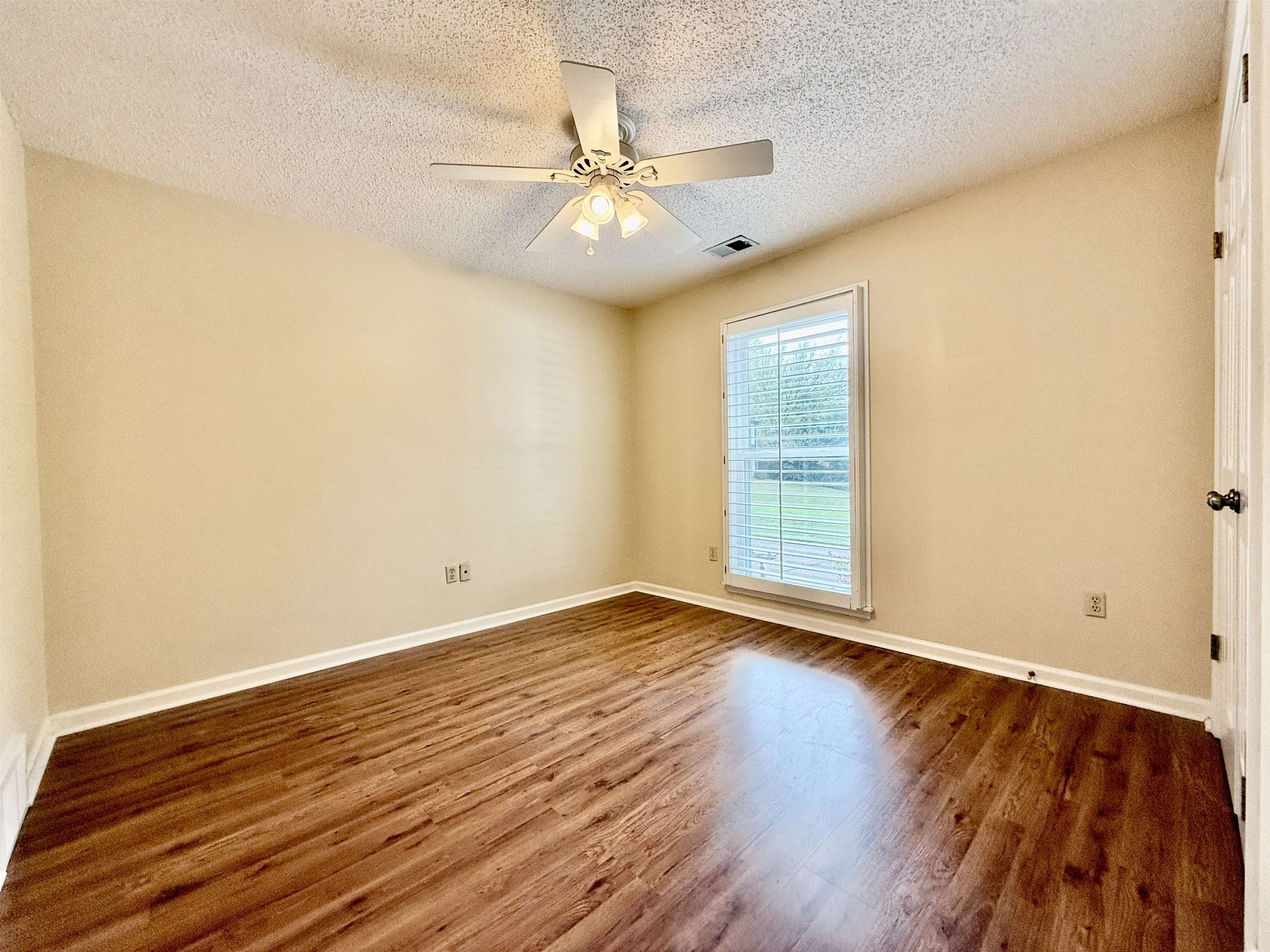 9427 MORNING WOODS CV