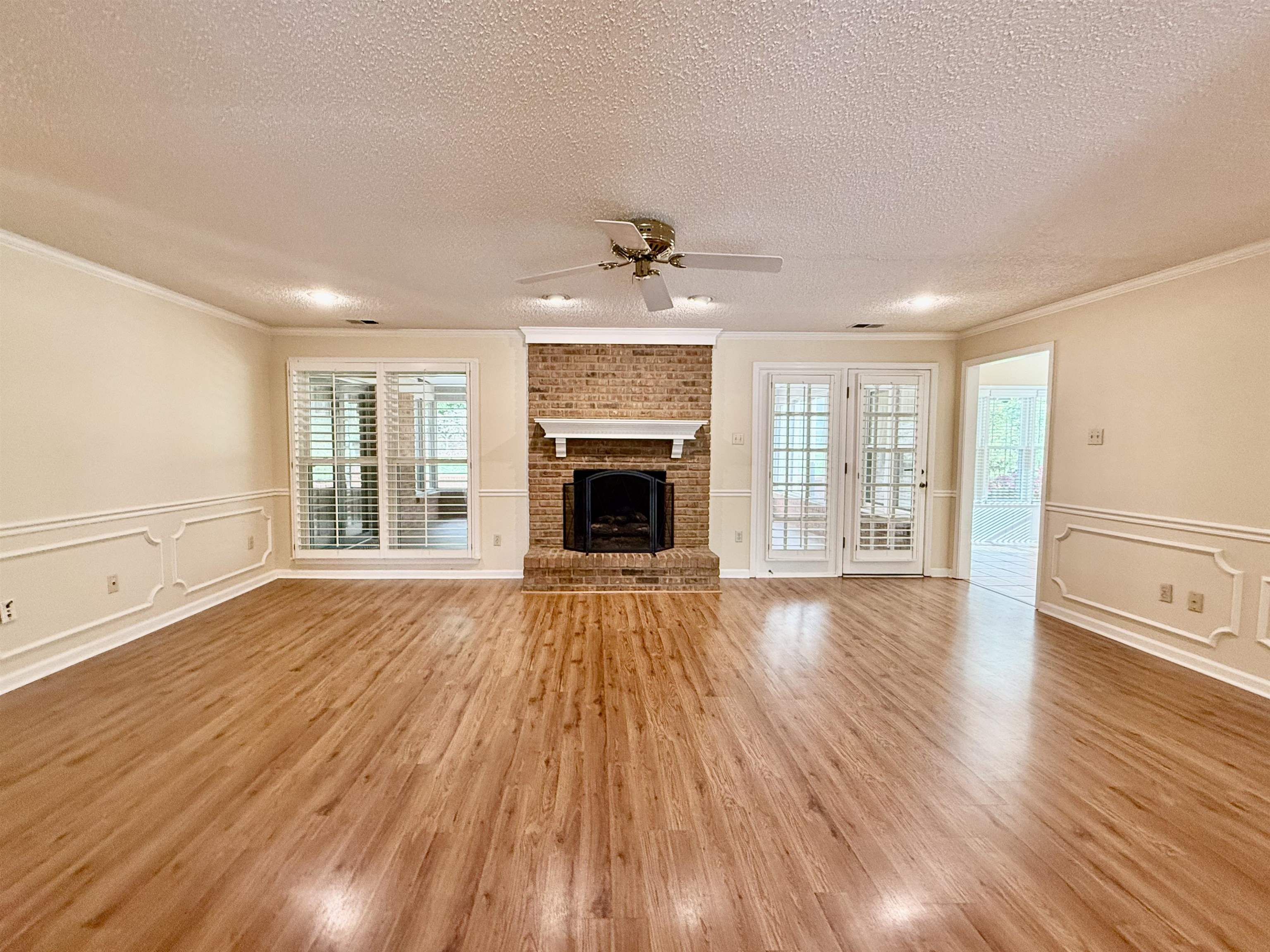 9427 MORNING WOODS CV