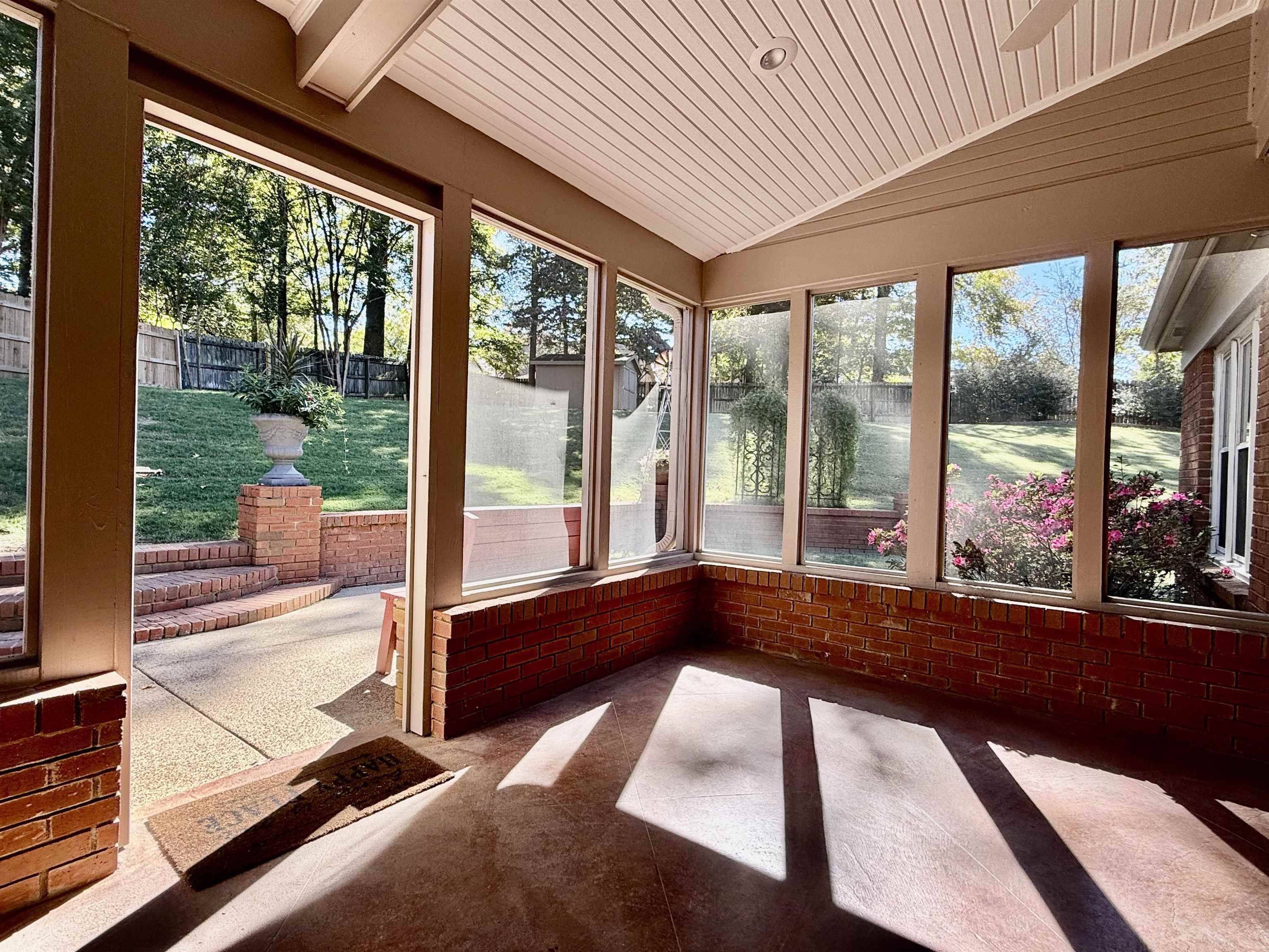 9427 MORNING WOODS CV