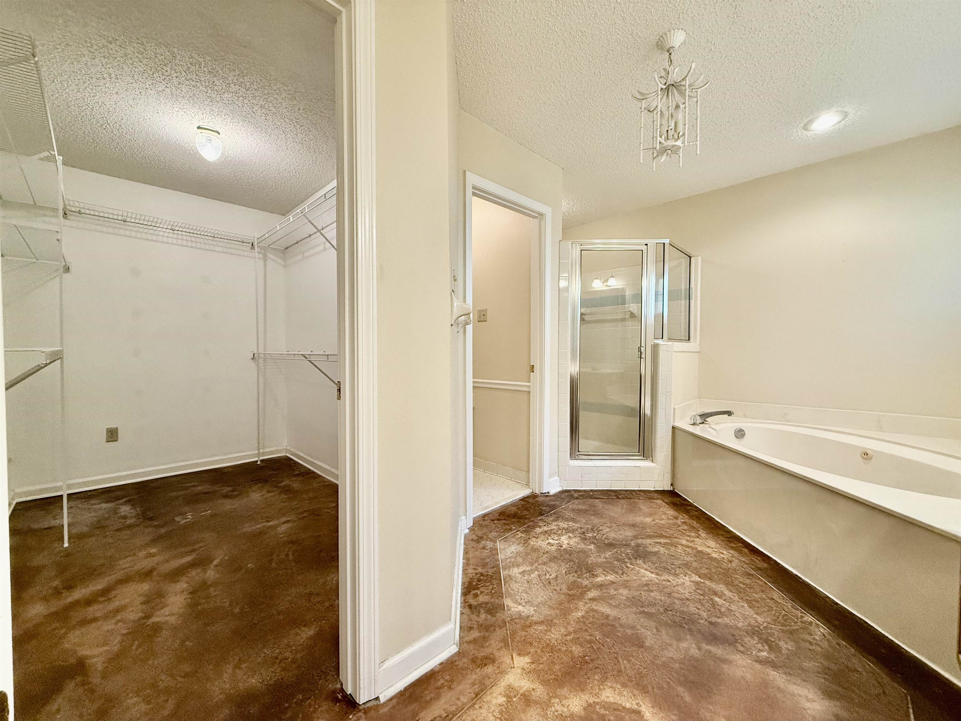 9427 MORNING WOODS CV