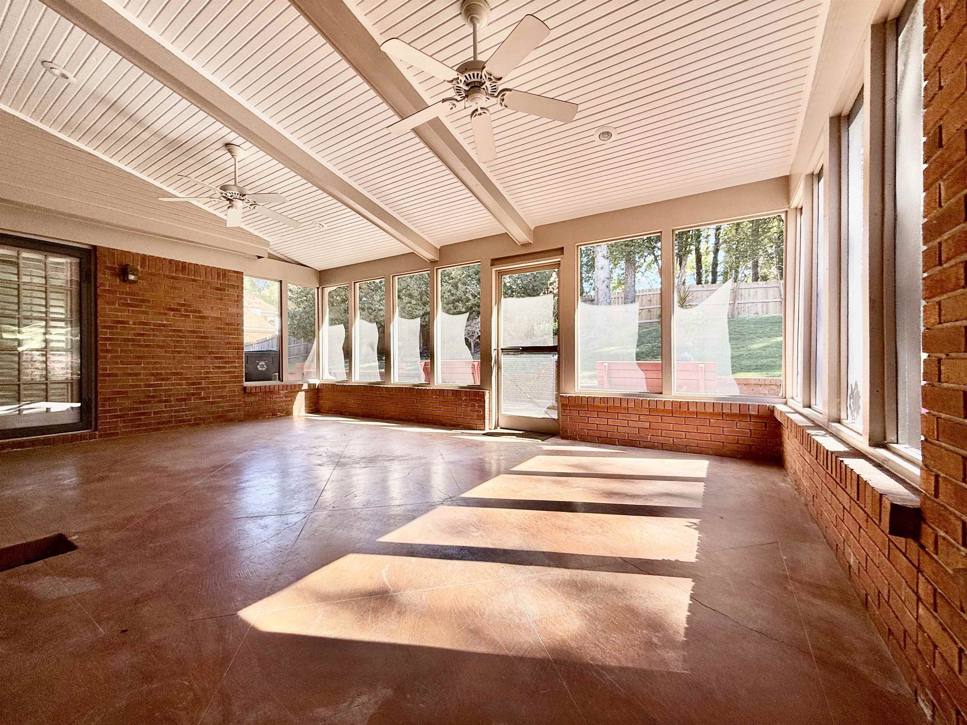 9427 MORNING WOODS CV