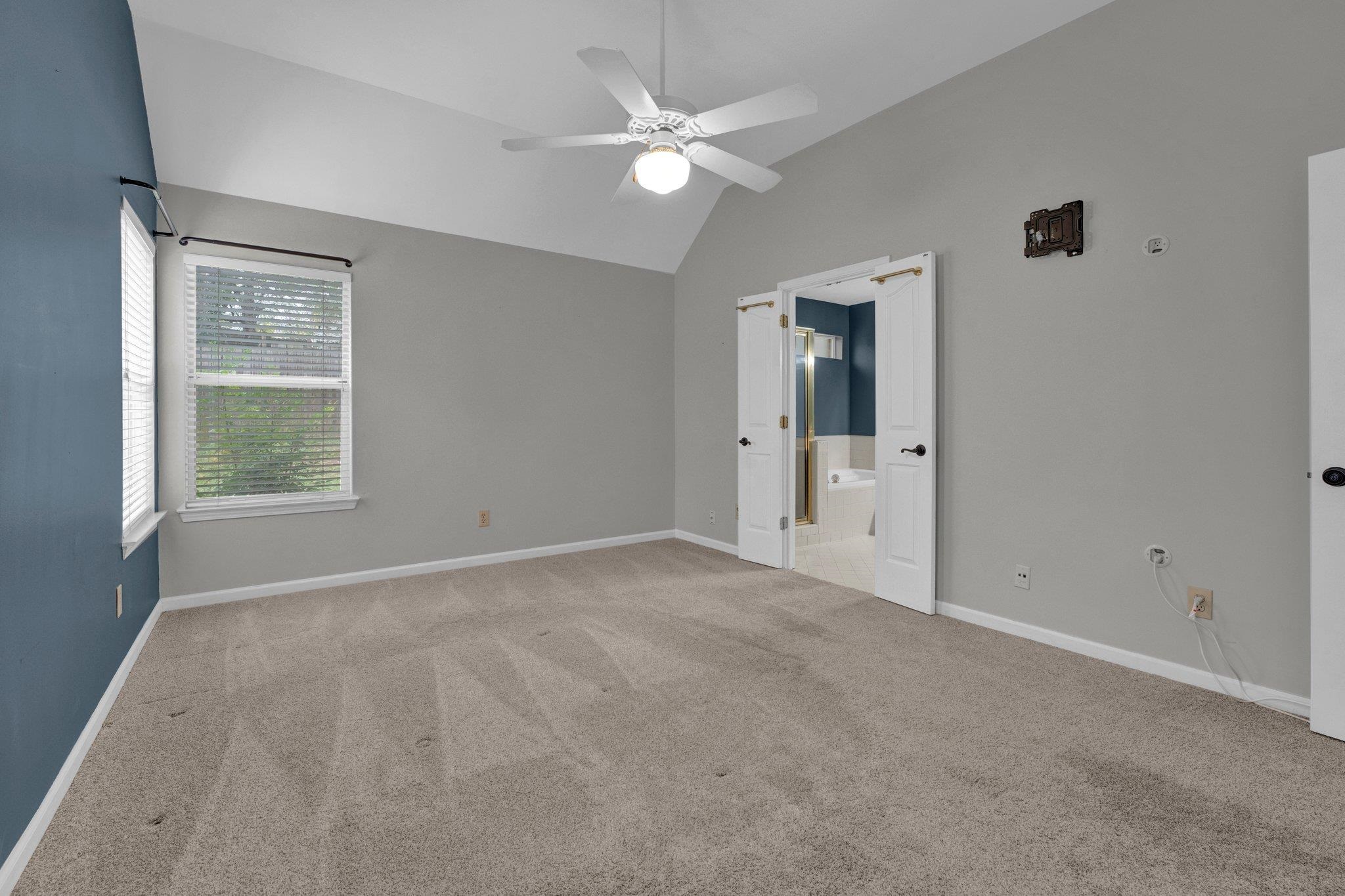 8168 WALNUT KNOLL CV