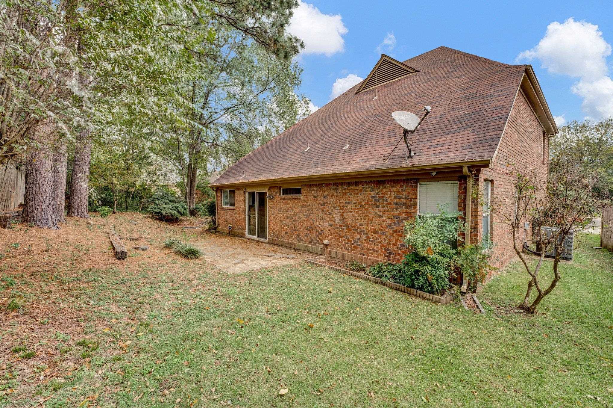 8168 WALNUT KNOLL CV