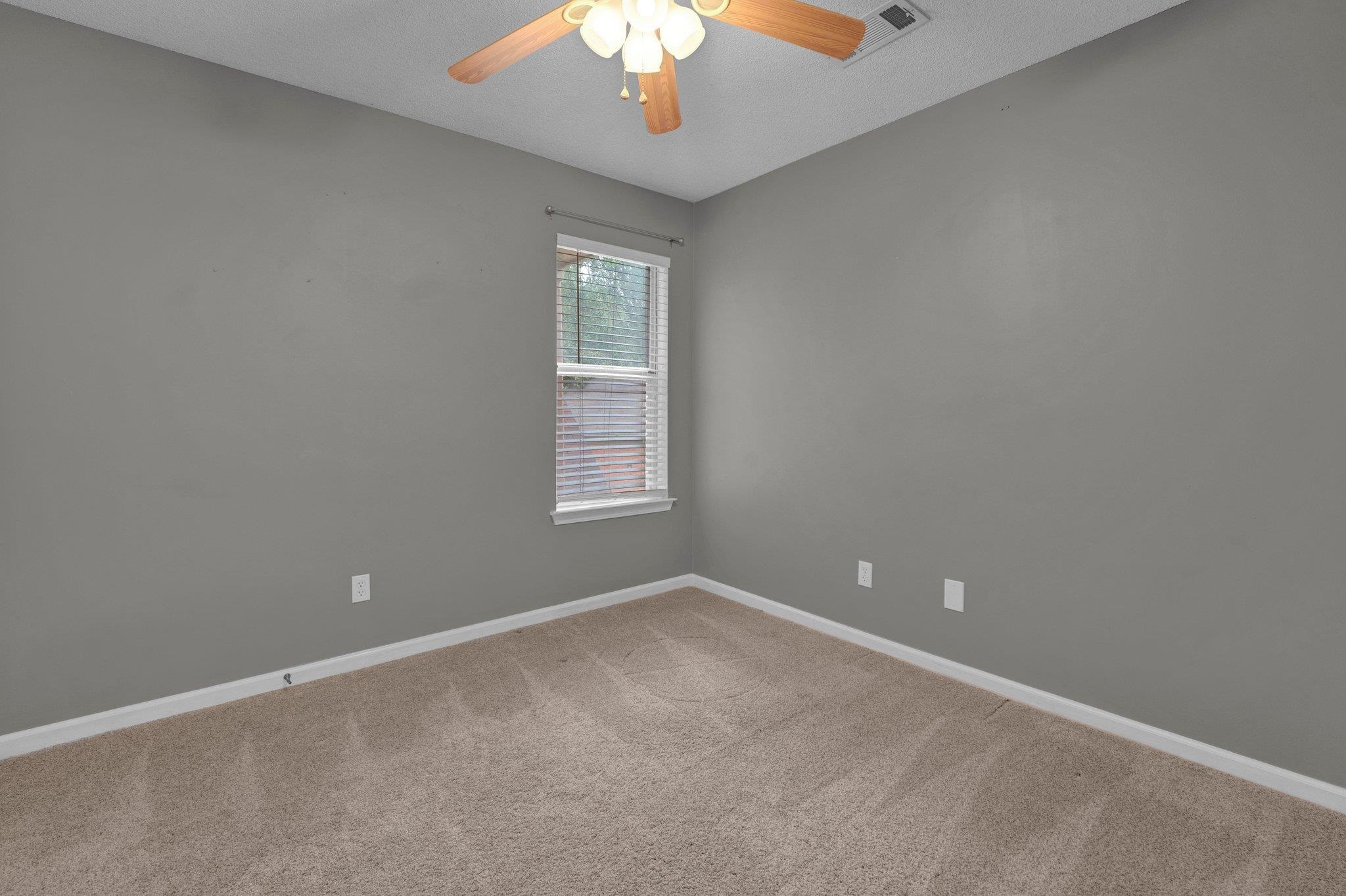 8168 WALNUT KNOLL CV