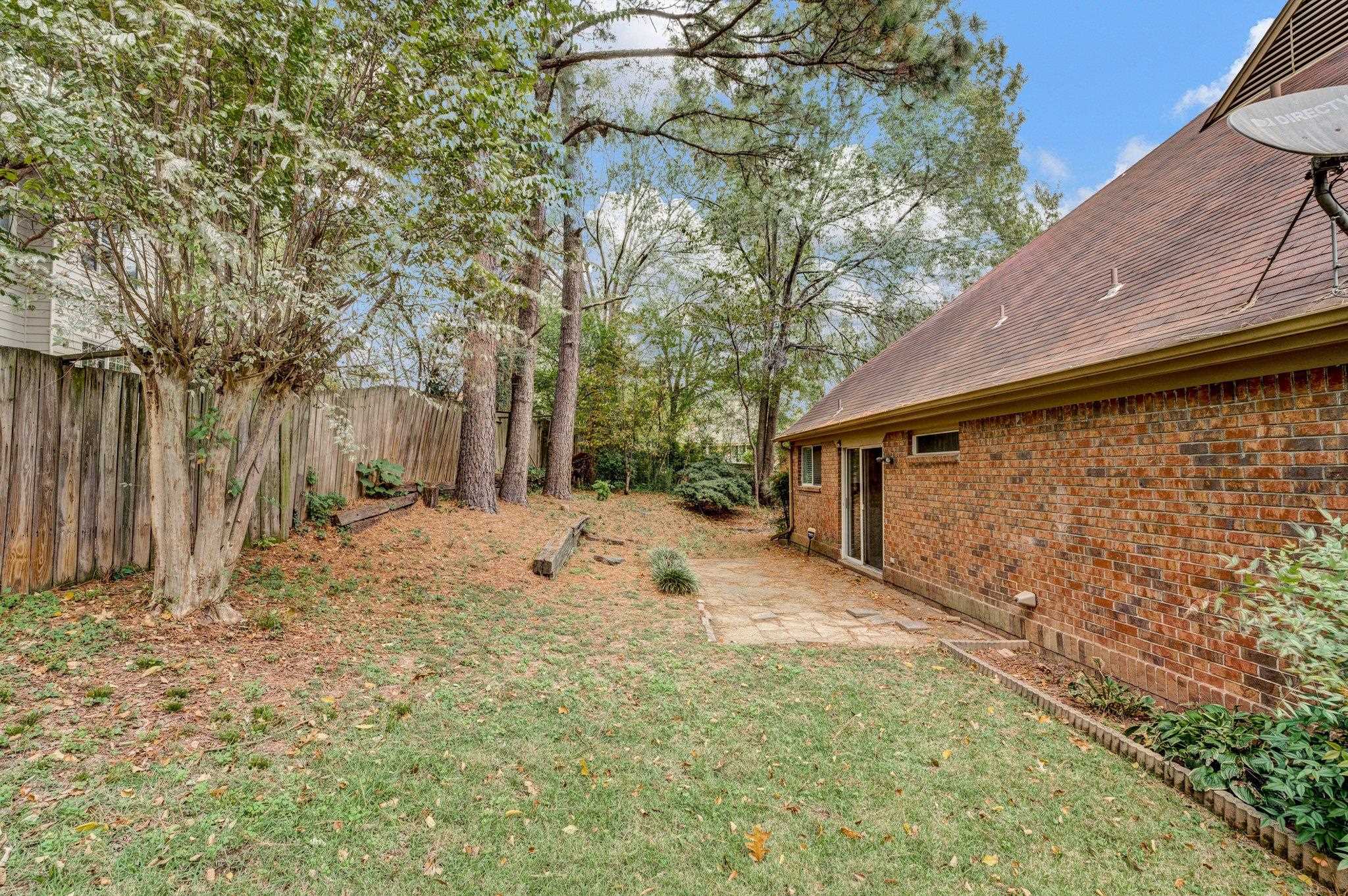 8168 WALNUT KNOLL CV