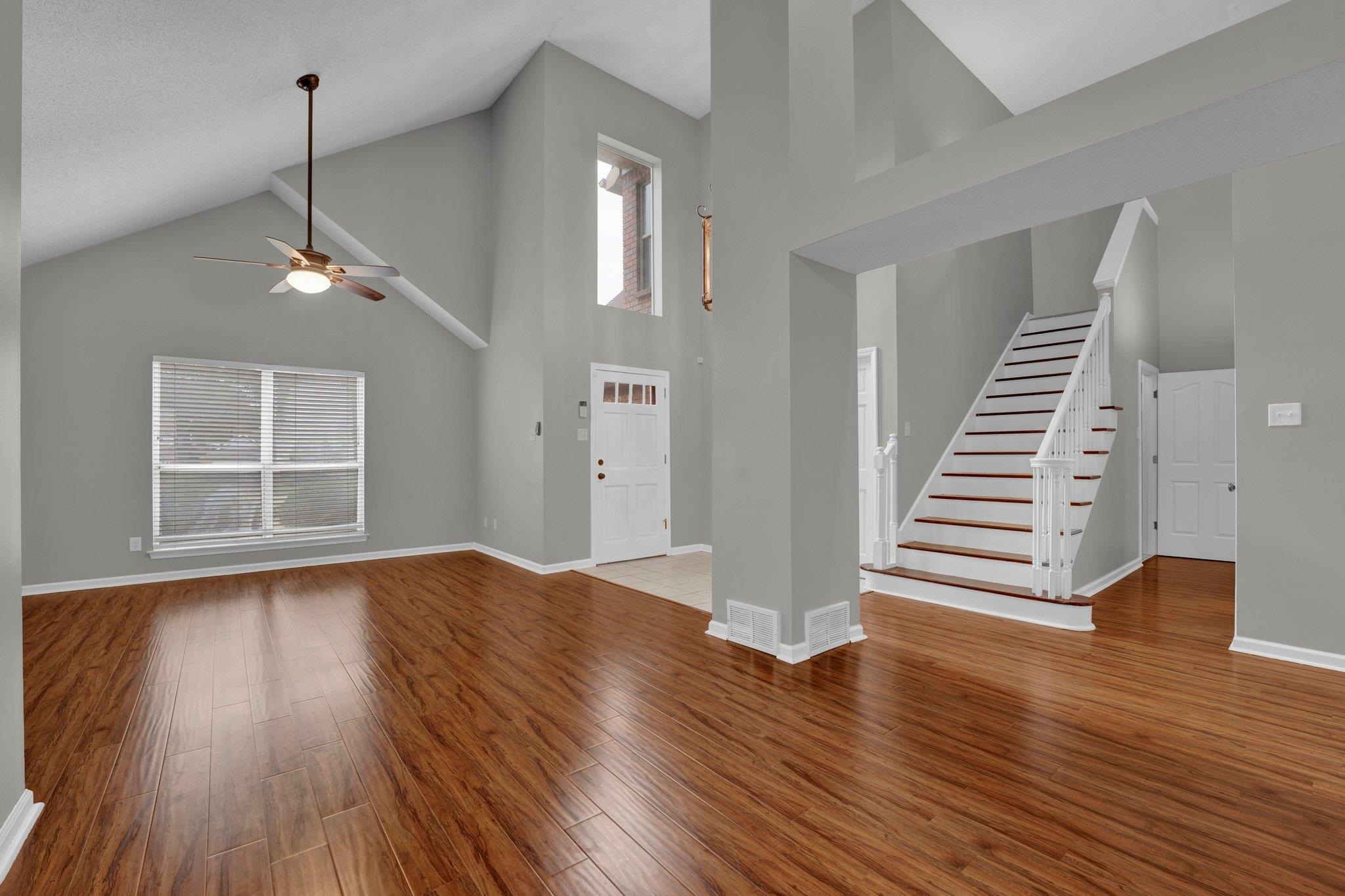 8168 WALNUT KNOLL CV