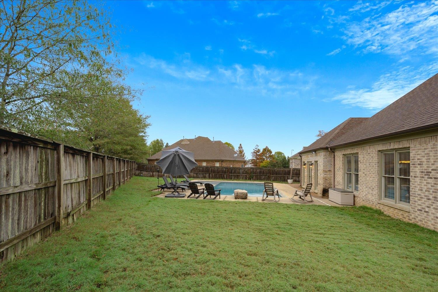 12091 BROOKS VILLAGE DR