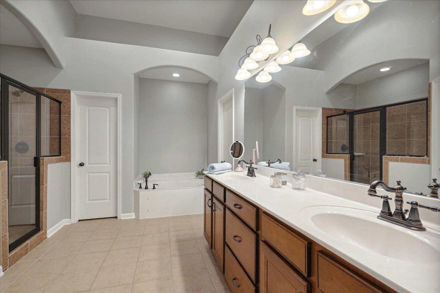 12091 BROOKS VILLAGE DR