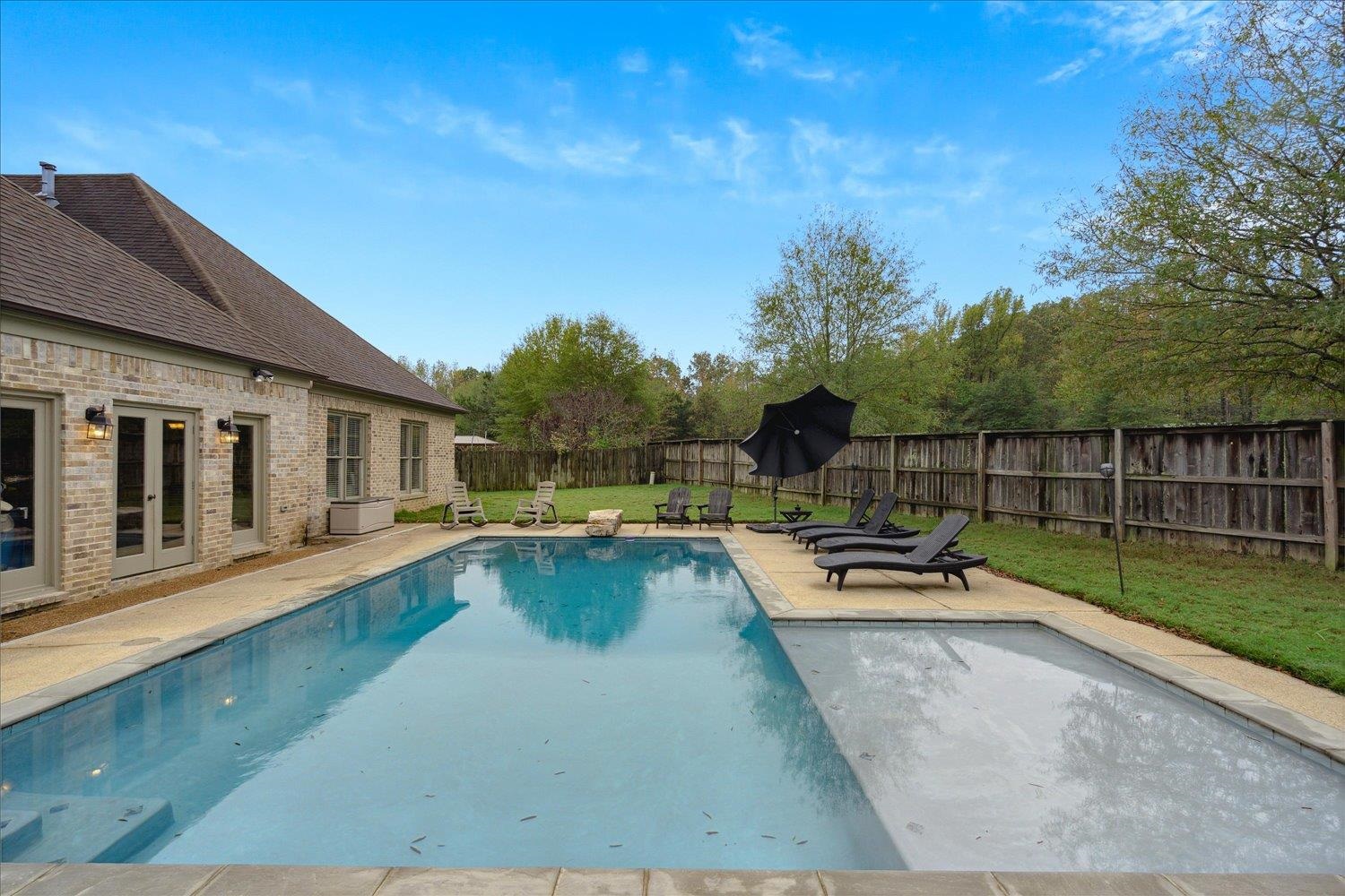 12091 BROOKS VILLAGE DR