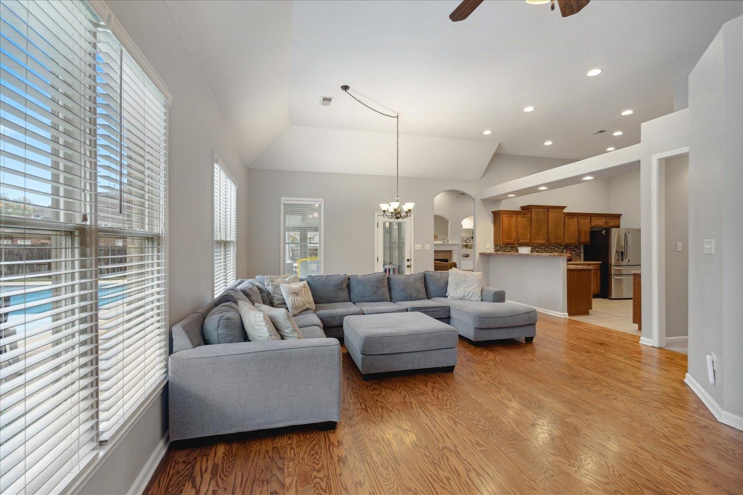 12091 BROOKS VILLAGE DR