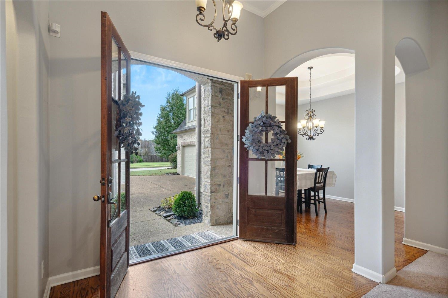 12091 BROOKS VILLAGE DR