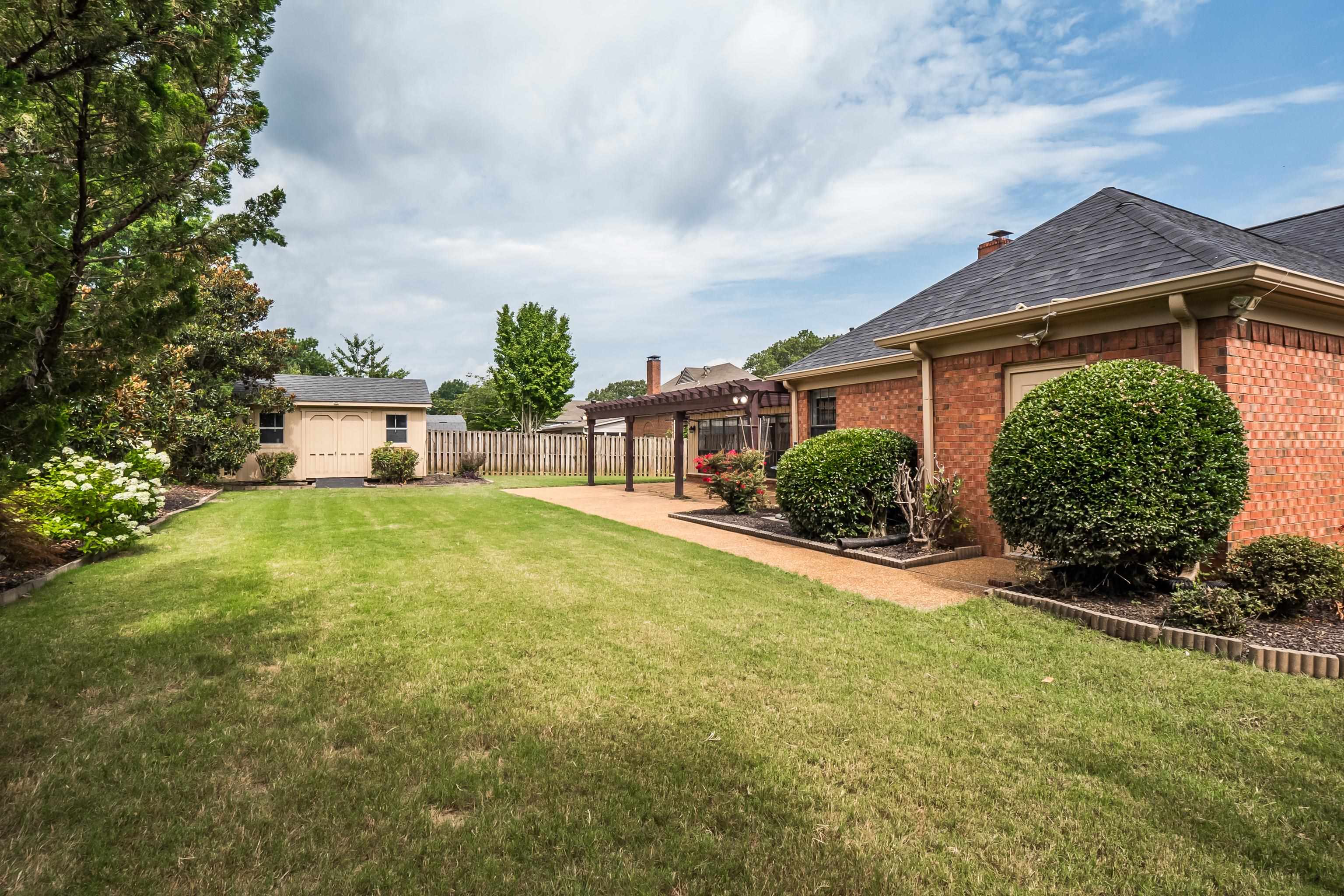 9633 PINE POINT DR