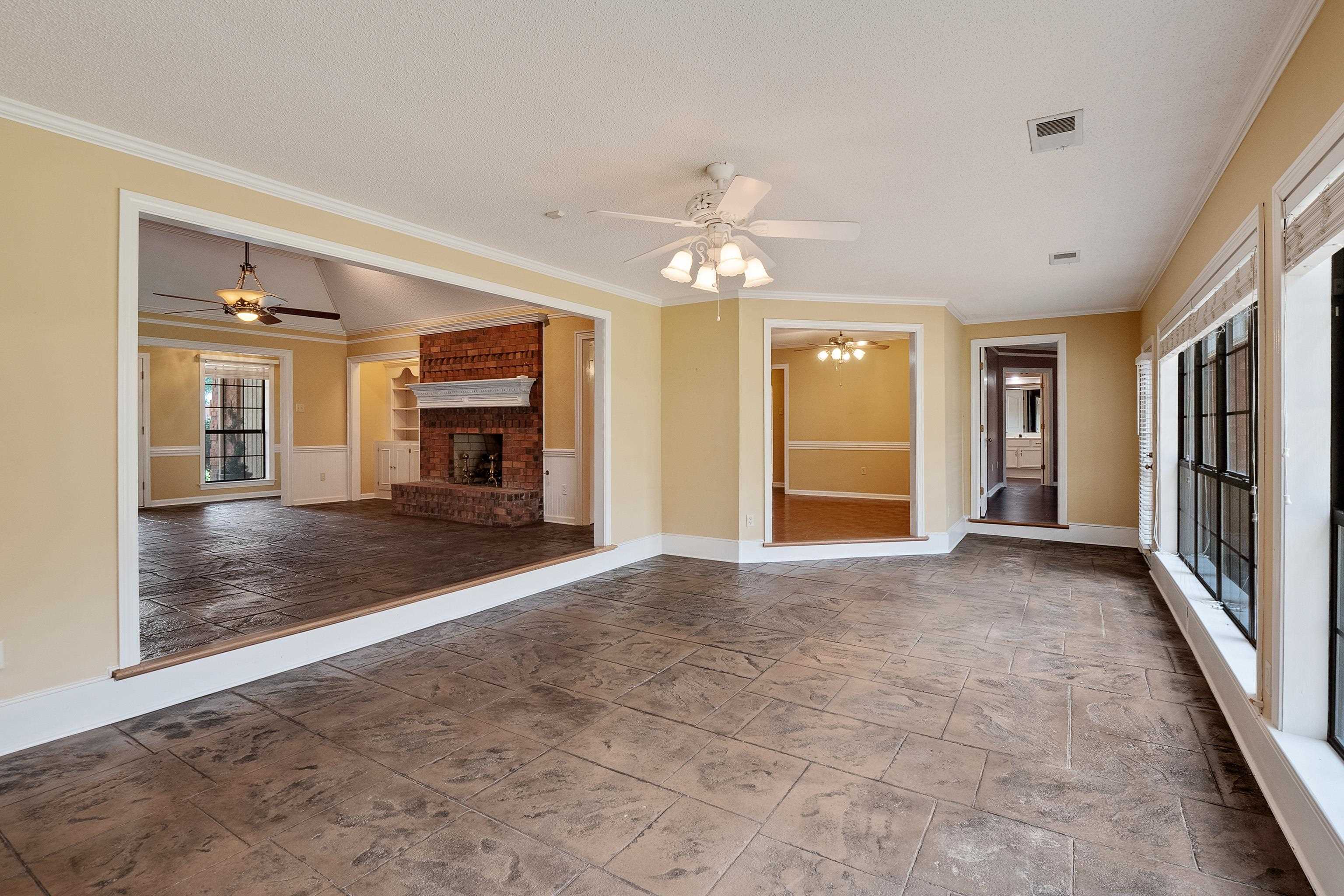 9633 PINE POINT DR