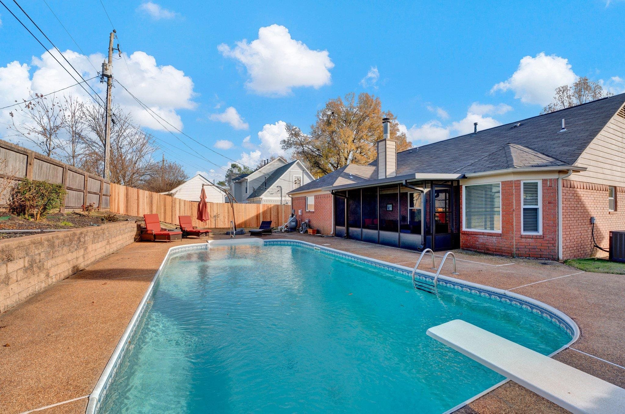 9652 MEADOW GREEN CV