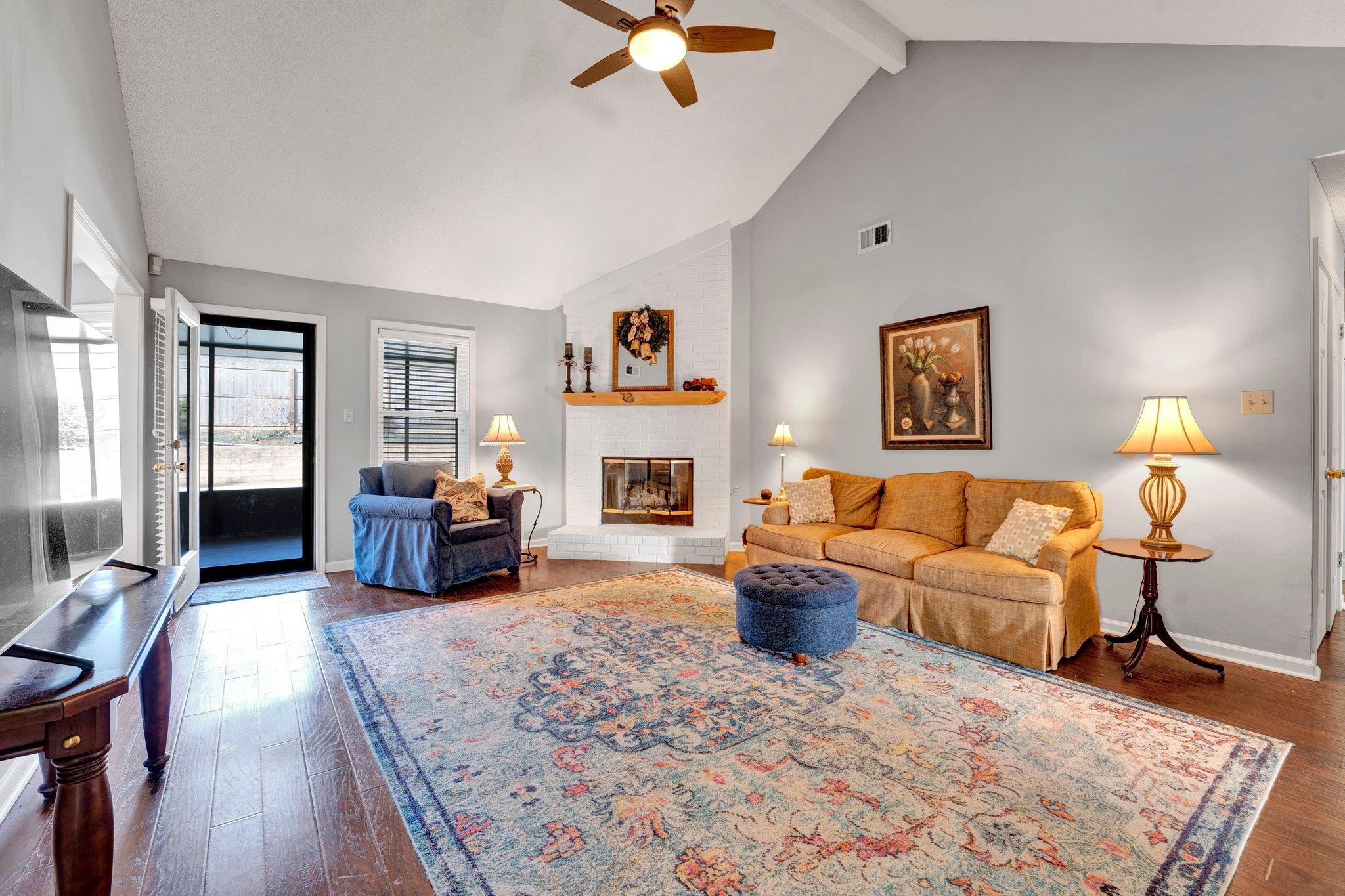 9652 MEADOW GREEN CV