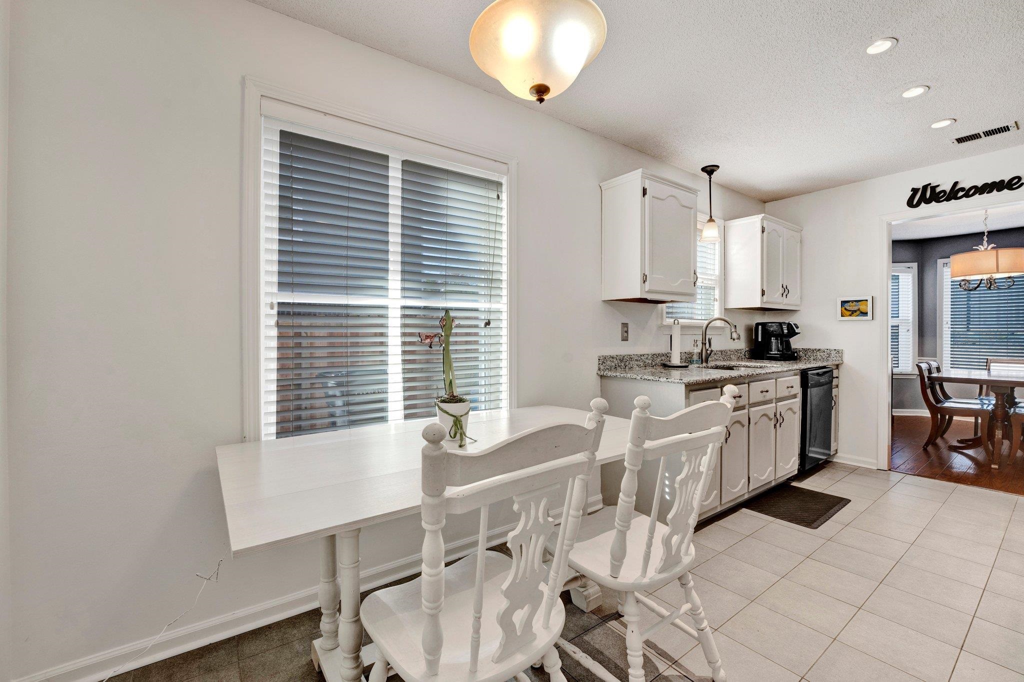 9652 MEADOW GREEN CV