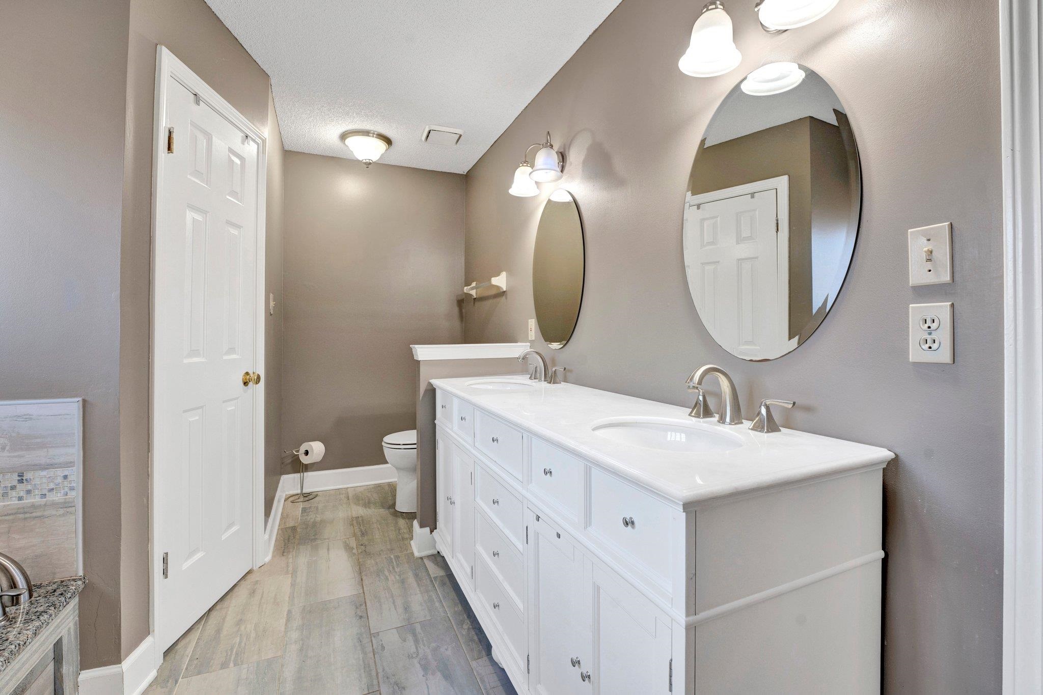 9652 MEADOW GREEN CV